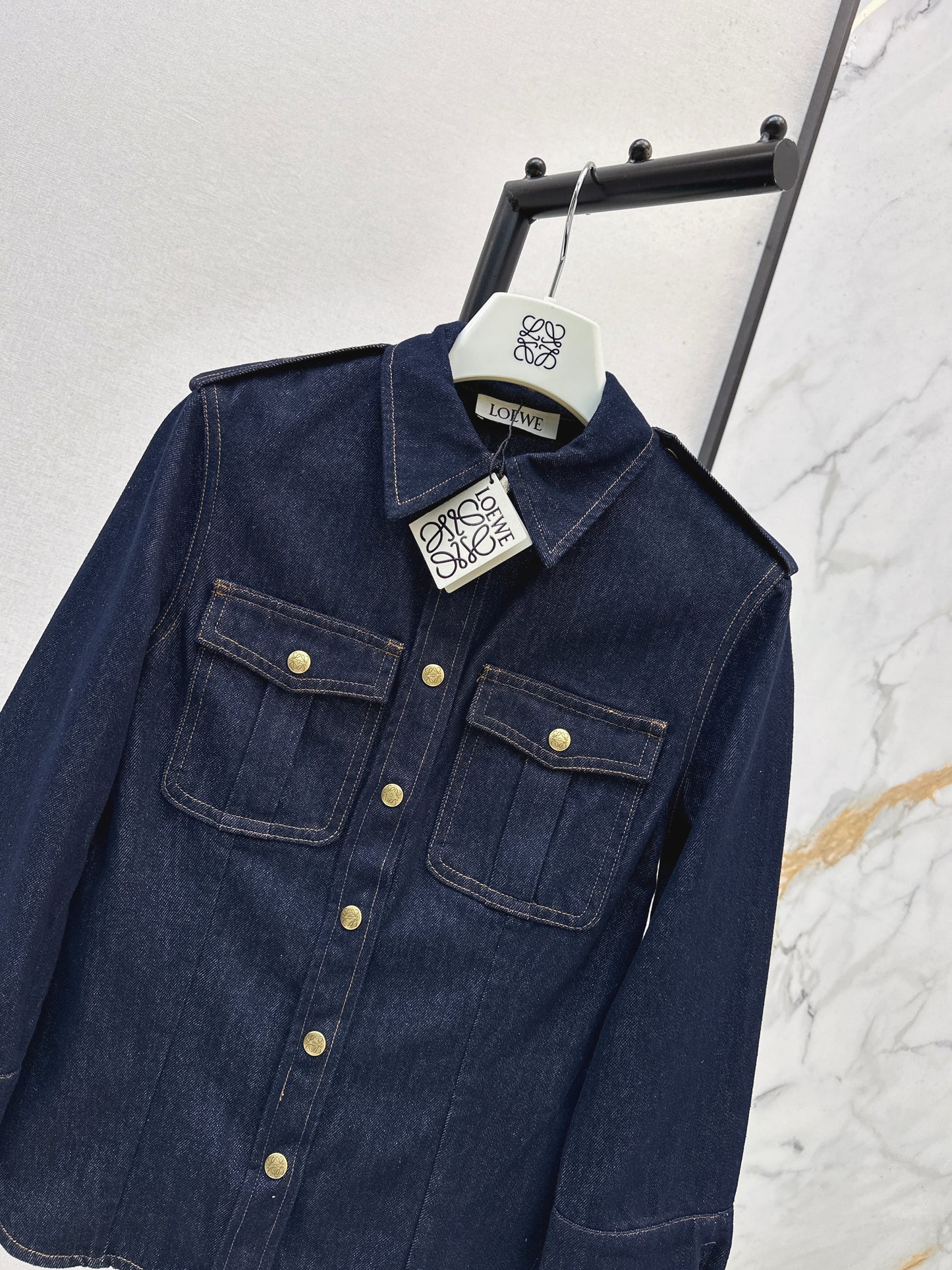 Slim-fit collared denim shirt