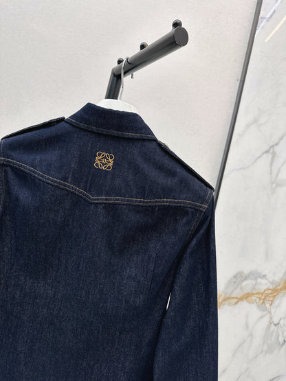 Slim-fit collared denim shirt