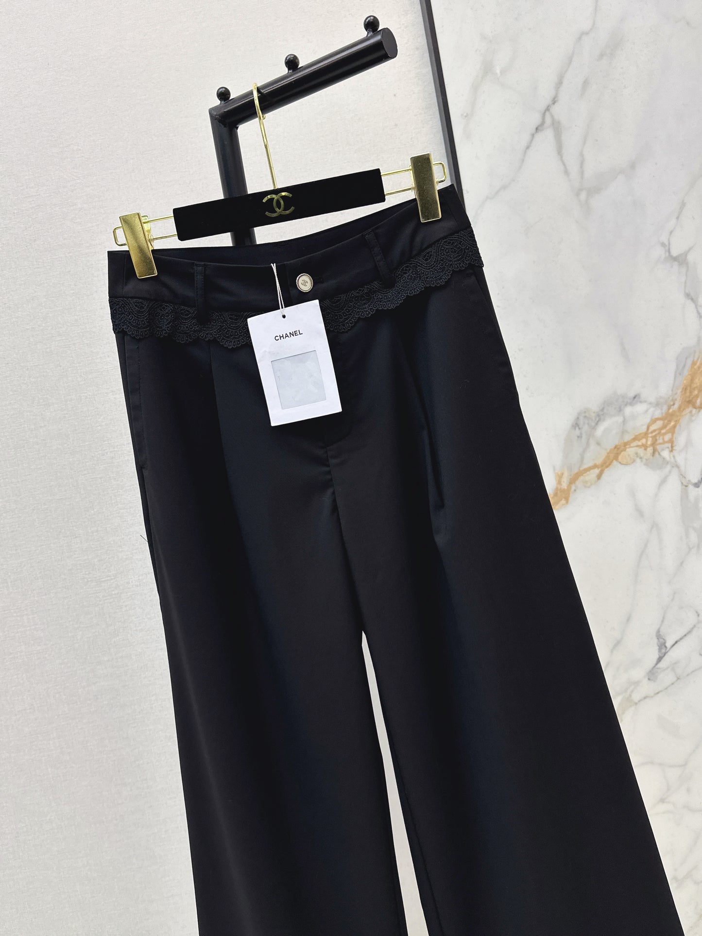 26ss Straight-leg trousers with lace trim