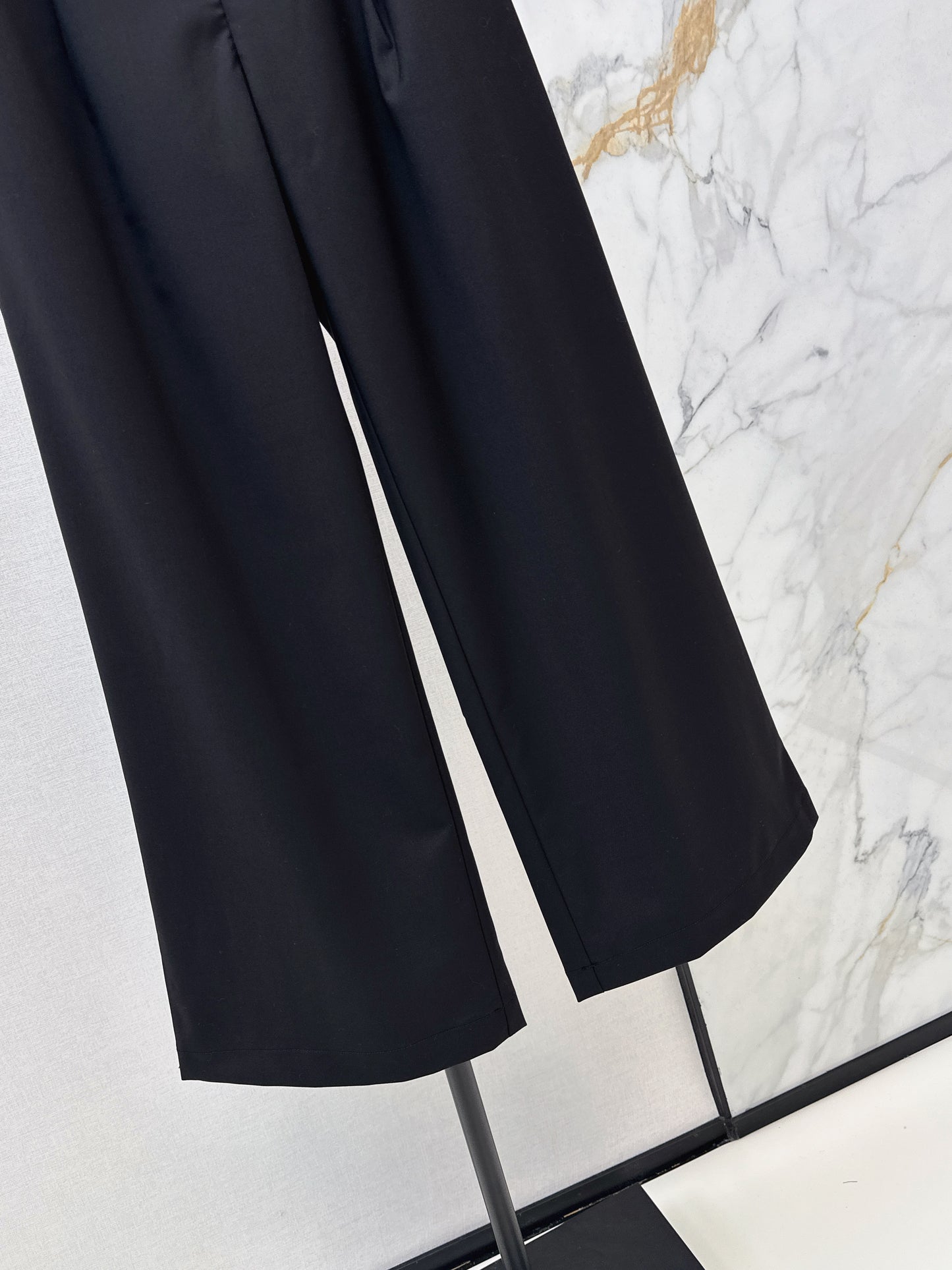 26ss Straight-leg trousers with lace trim