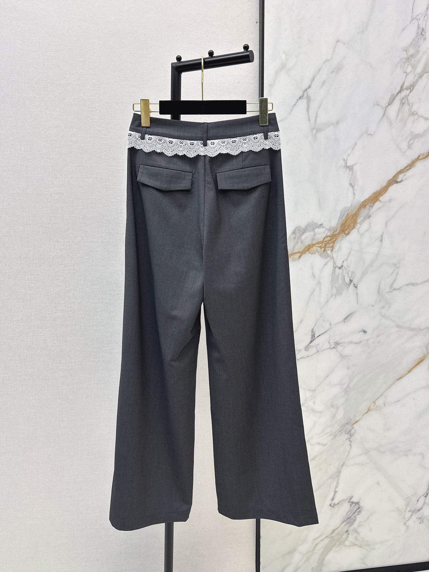 26ss Straight-leg trousers with lace trim