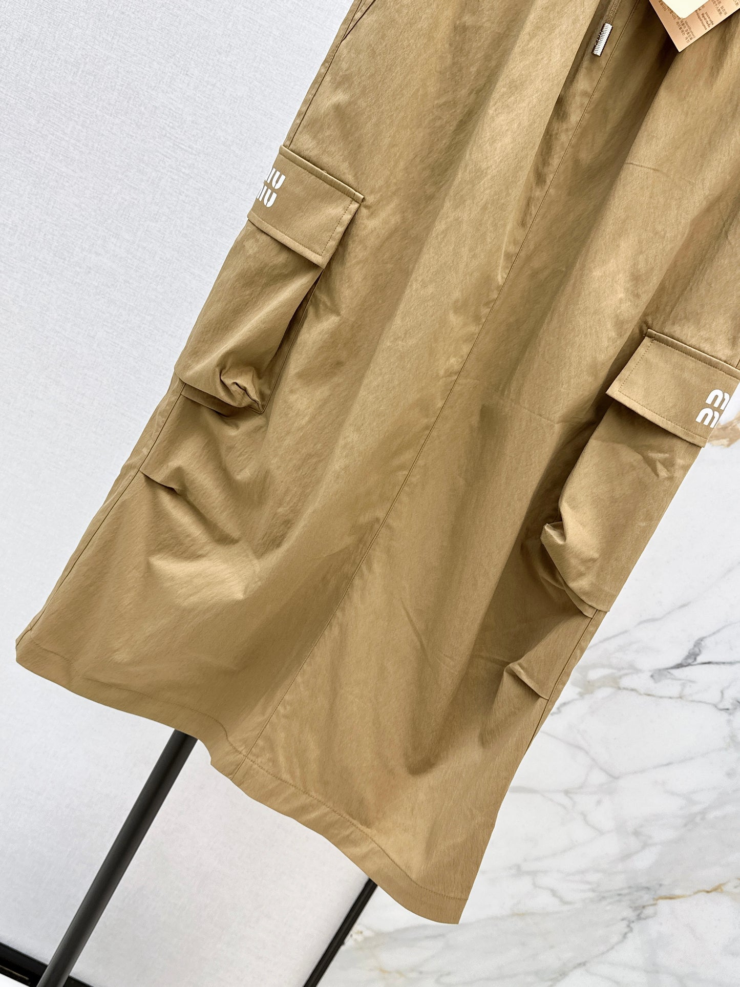 26ss Workwear-inspired midi skirt