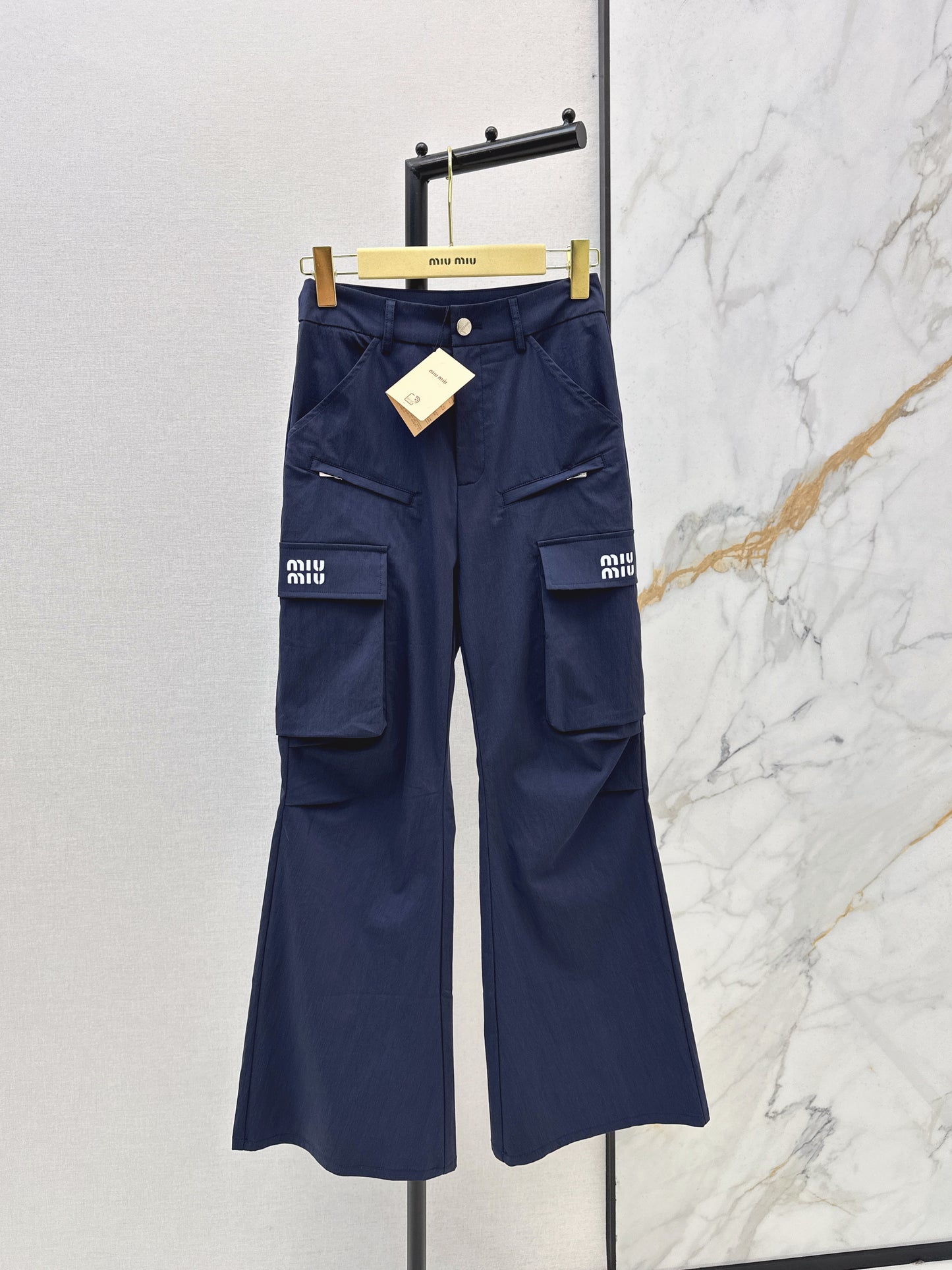 26ss Cargo-style wide-leg trousers