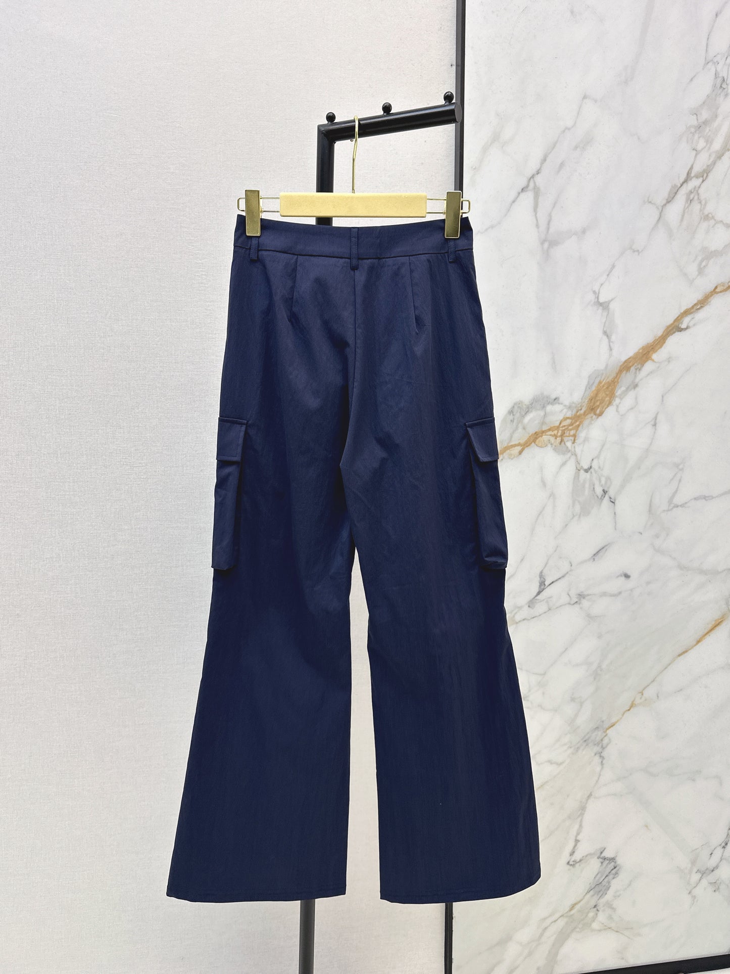 26ss Cargo-style wide-leg trousers