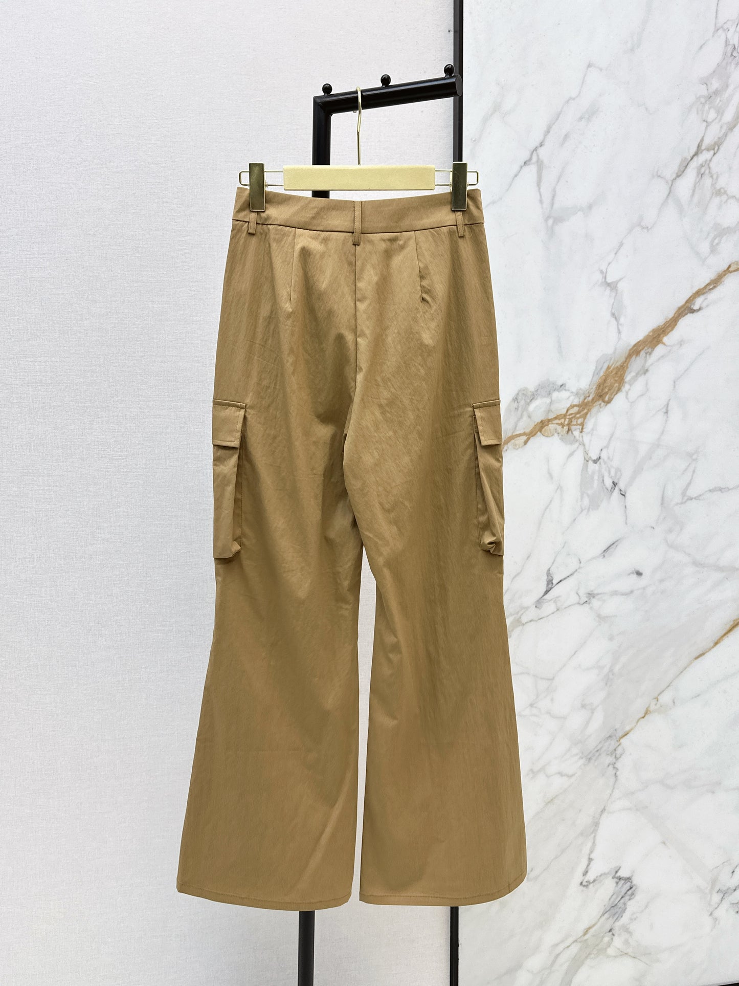 26ss Cargo-style wide-leg trousers