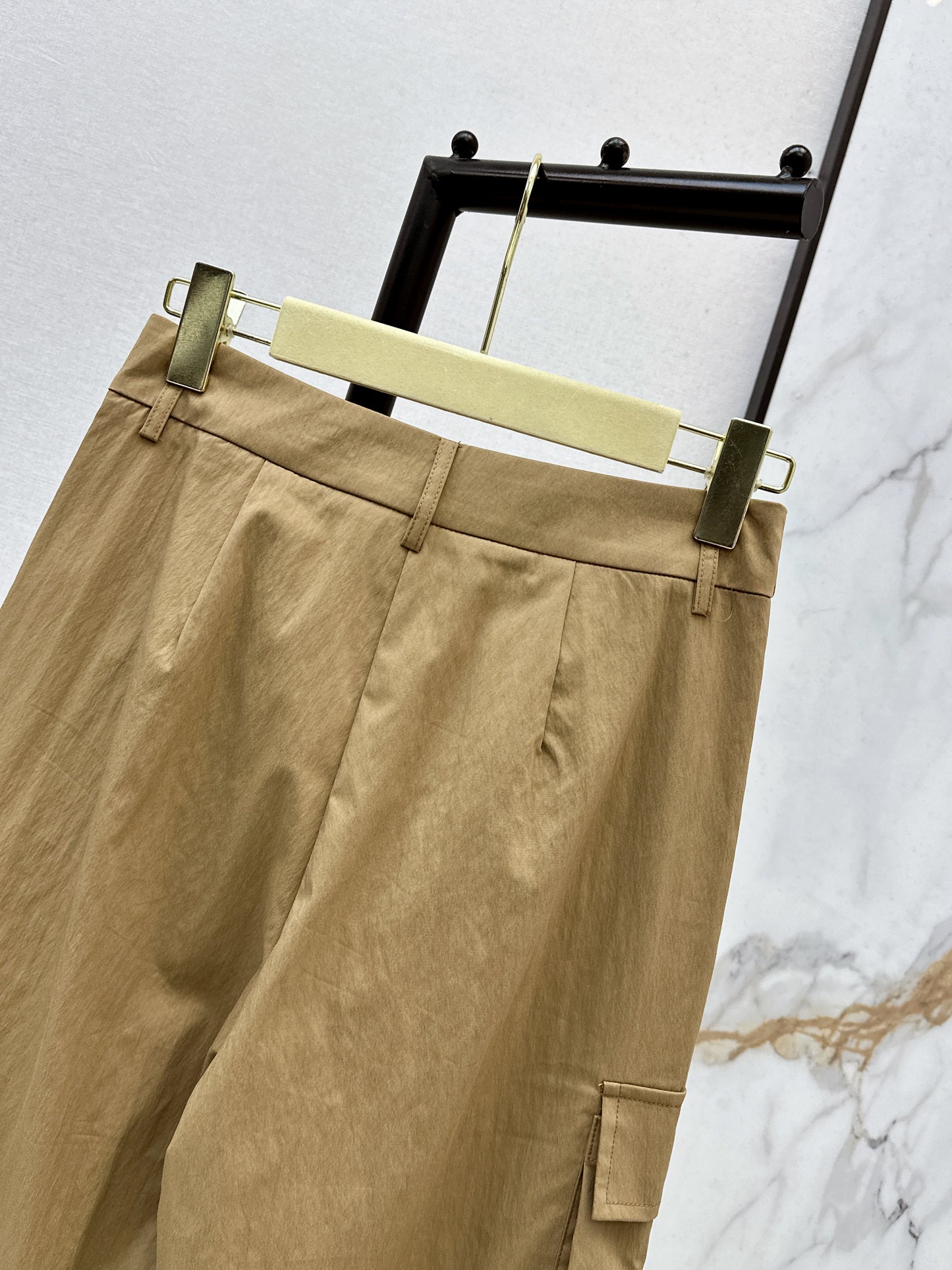 26ss Cargo-style wide-leg trousers