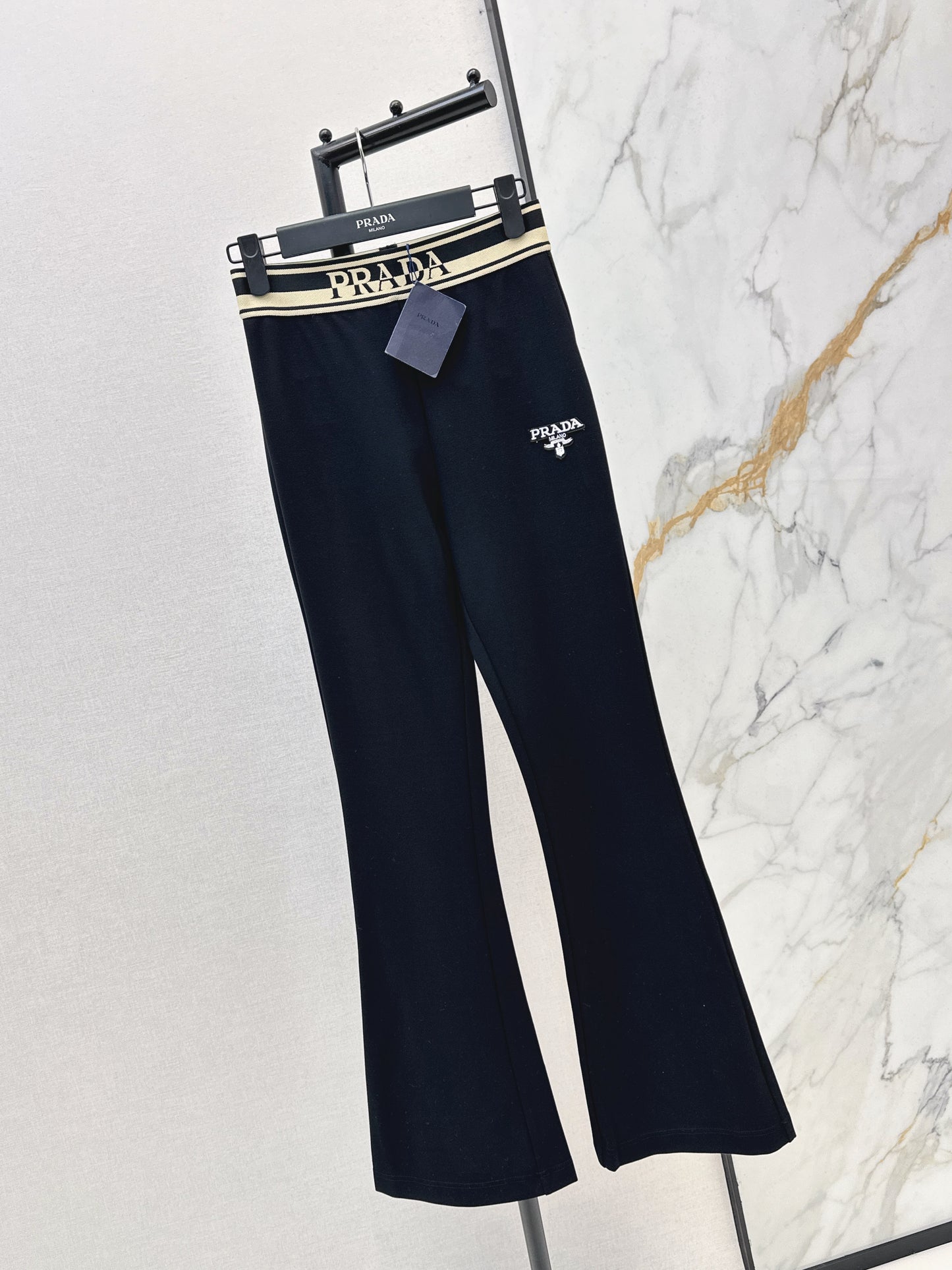 26ss Flared, mid-high waist, stretch leggings