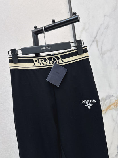 26ss Flared, mid-high waist, stretch leggings