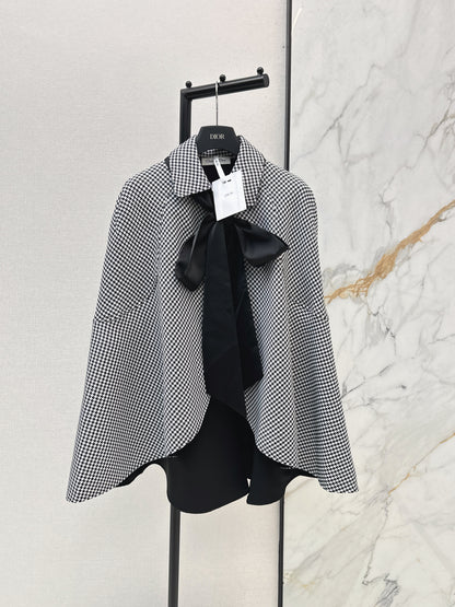 26ss Bow-tie cape