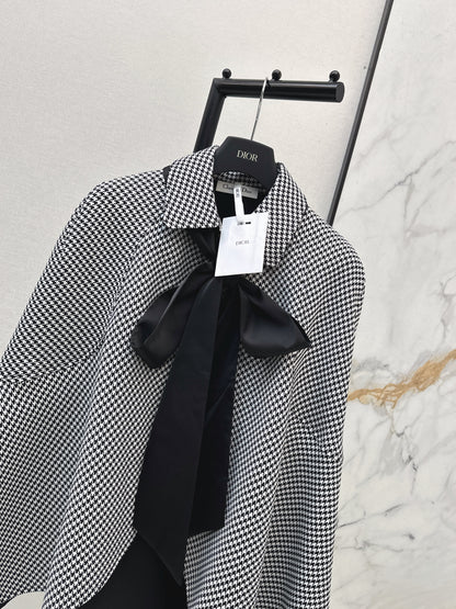 26ss Bow-tie cape