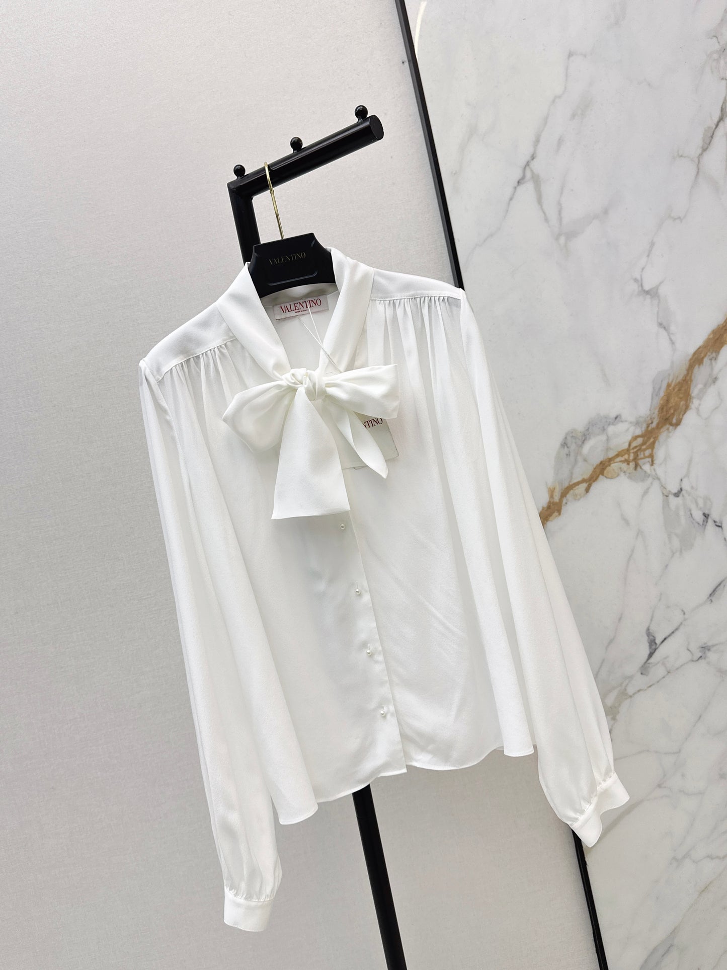 26ss V-neck flowy bow tie silk shirt