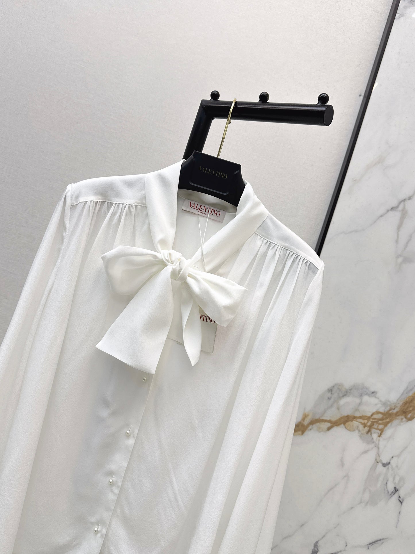 26ss V-neck flowy bow tie silk shirt