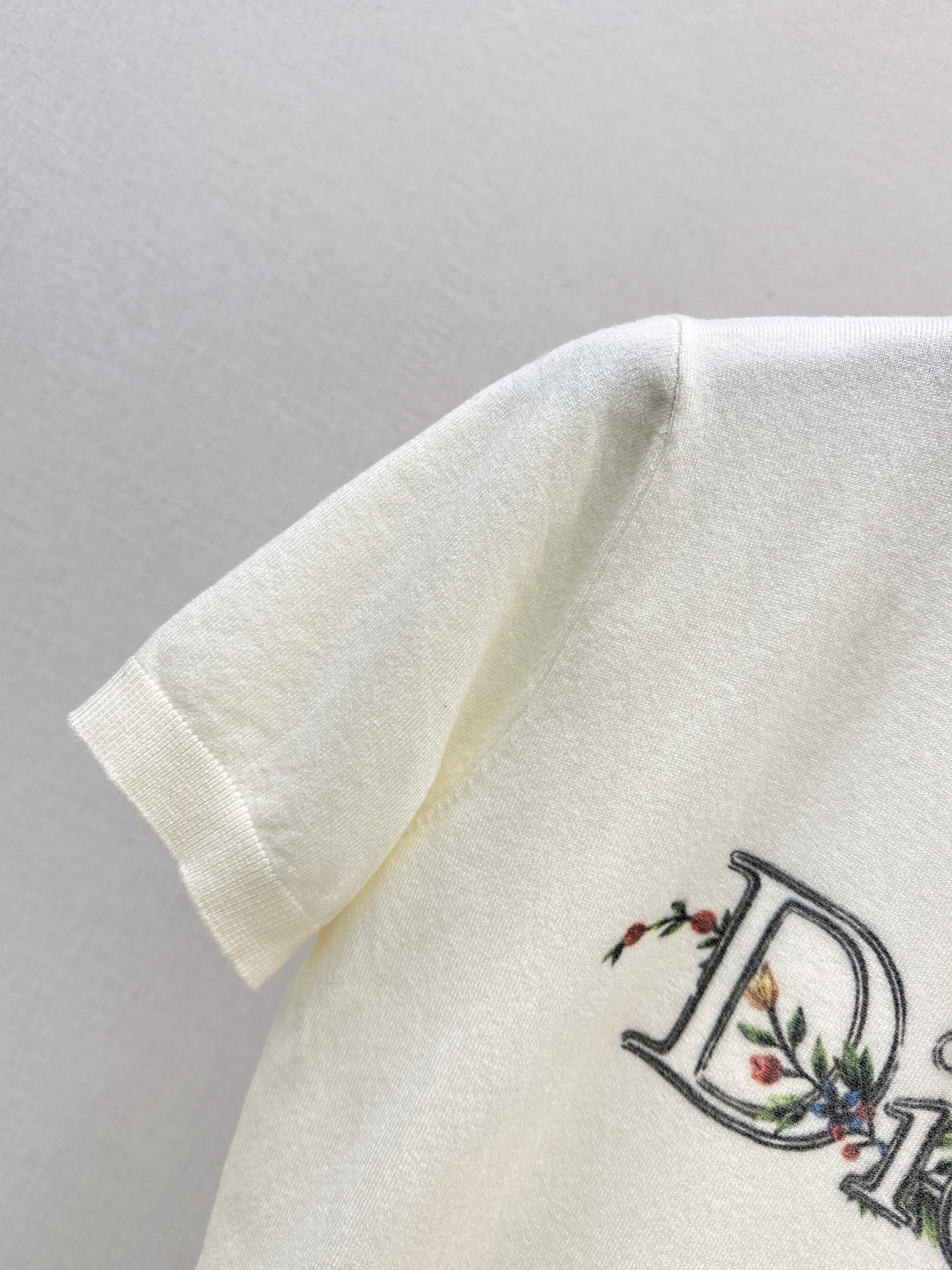 26ss Floral Embroidered Knit T-Shirt