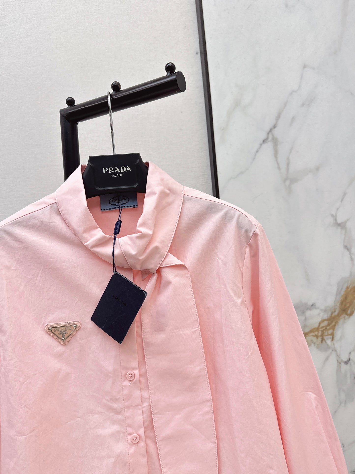 26ss Ribbon-embellished shirt