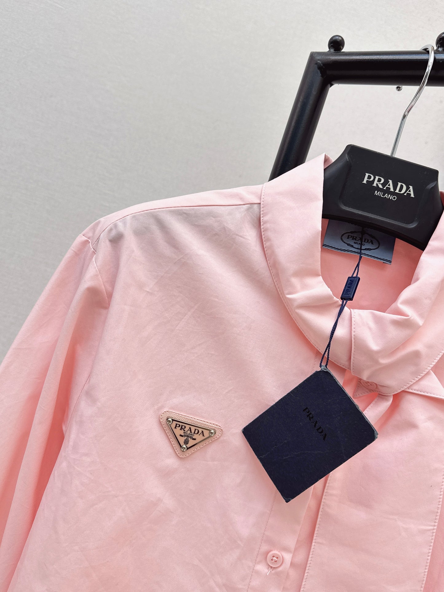 26ss Ribbon-embellished shirt