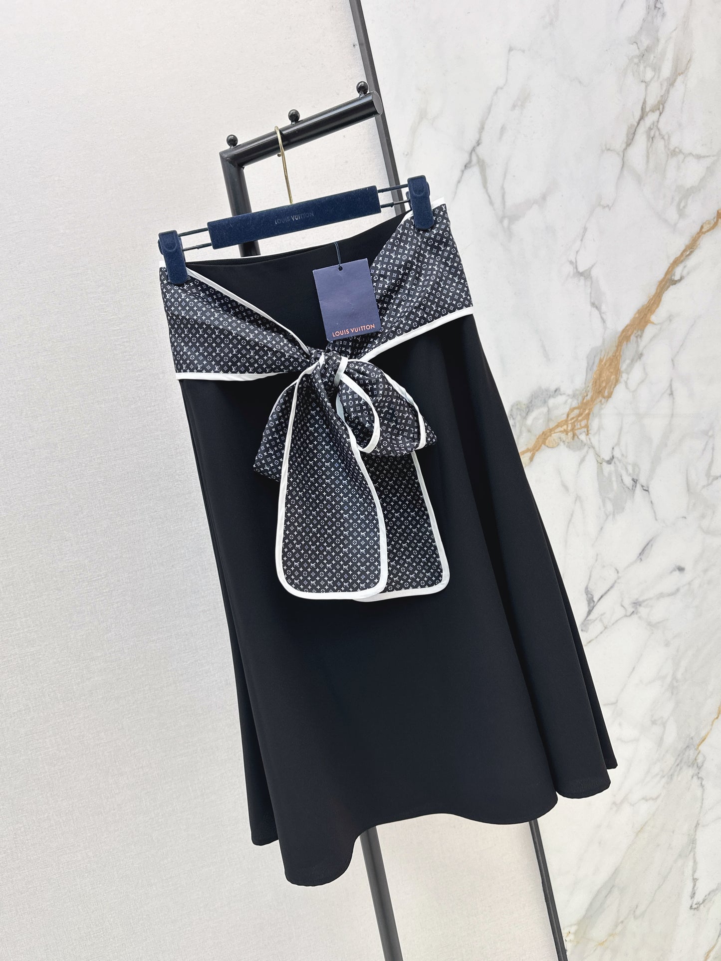 26ss Tie-up bow midi skirt