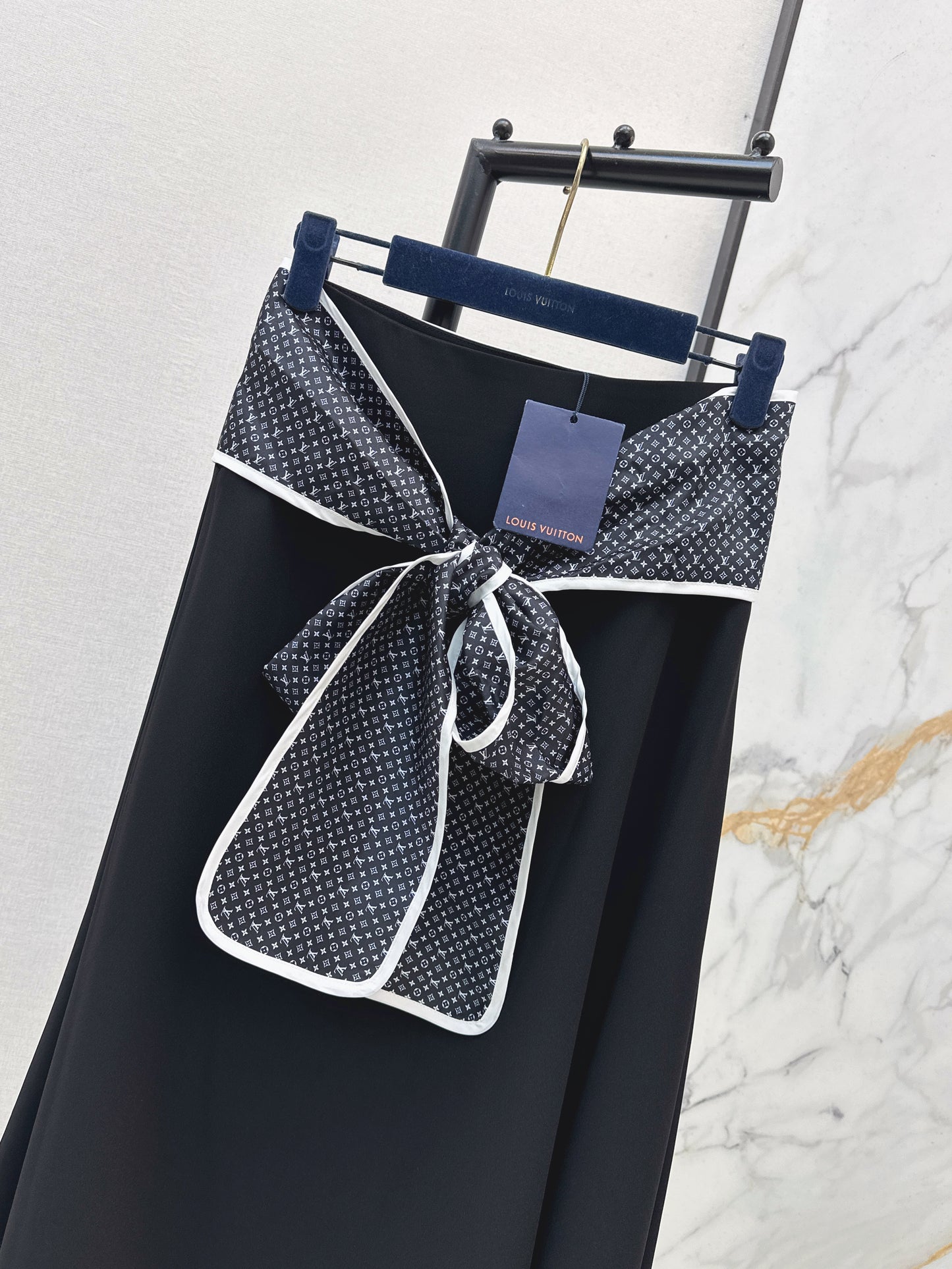26ss Tie-up bow midi skirt