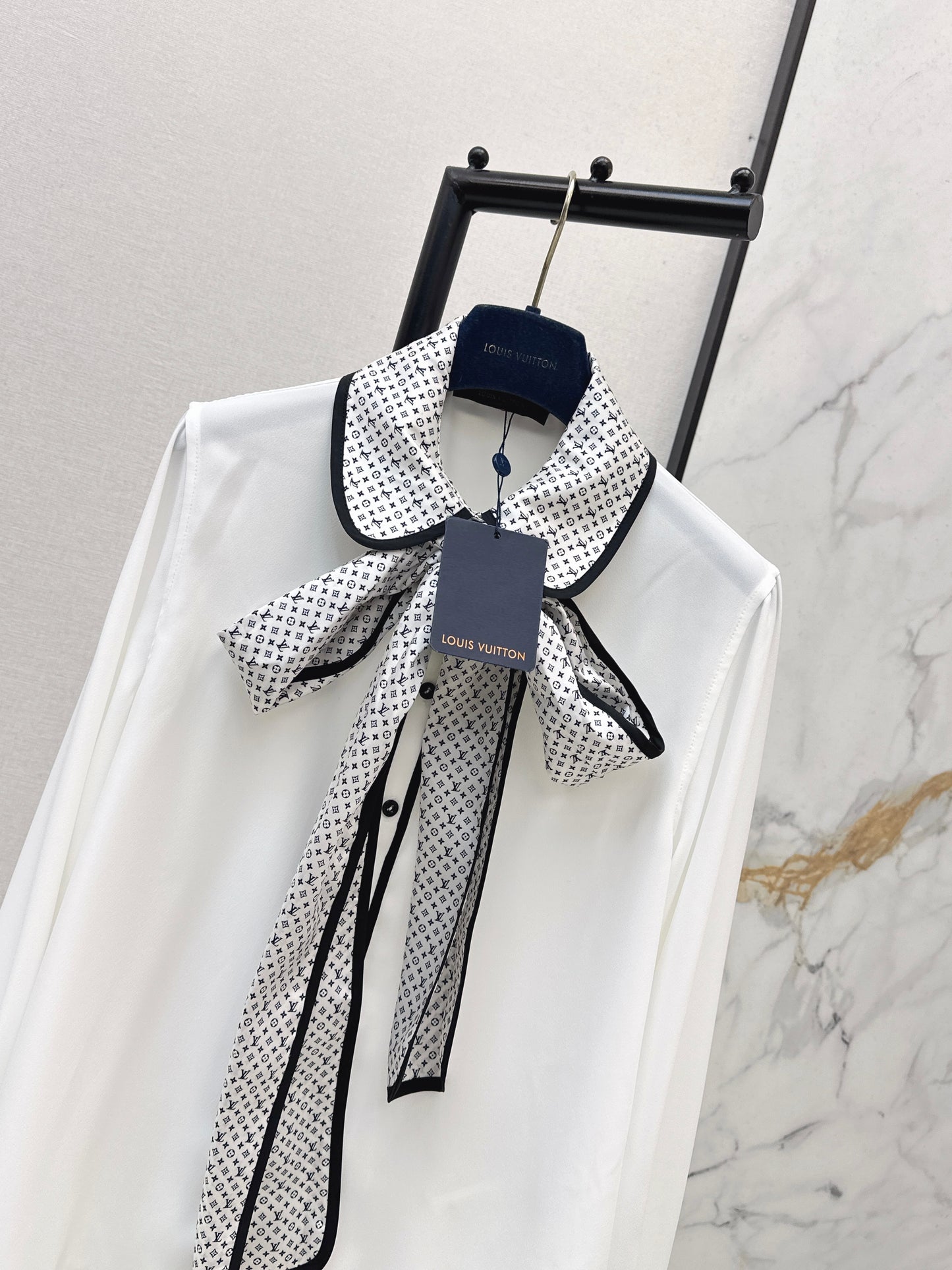 26ss Ribbon-trimmed shirt
