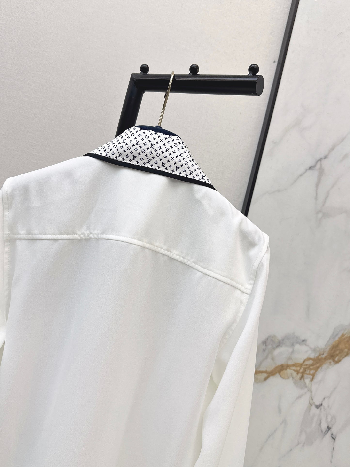 26ss Ribbon-trimmed shirt