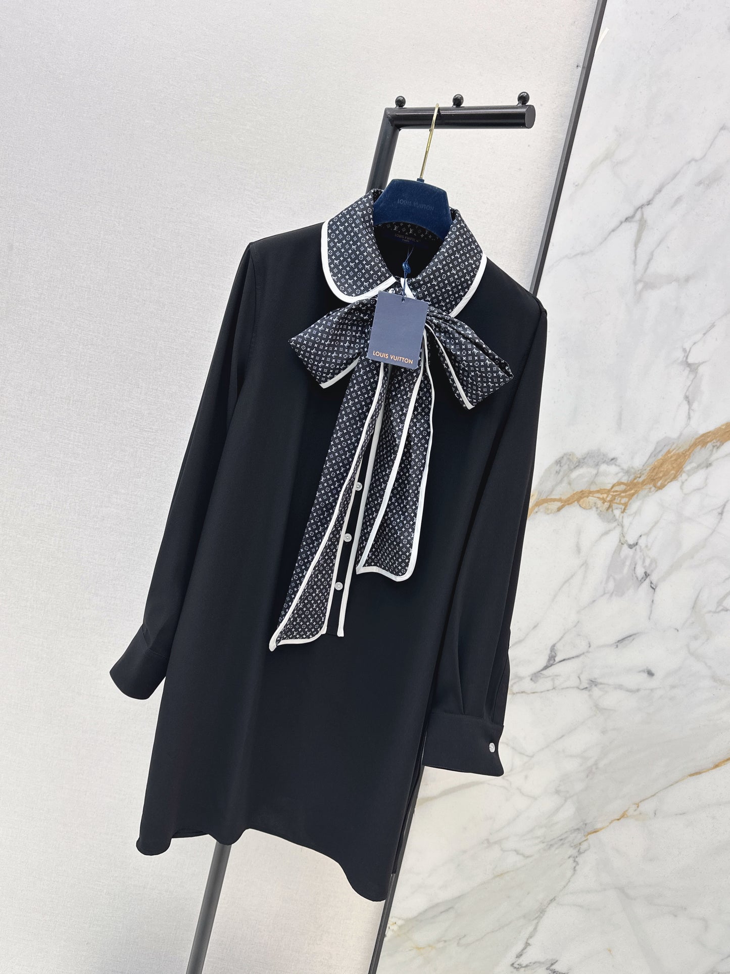 26ss Ribbon-embellished dress