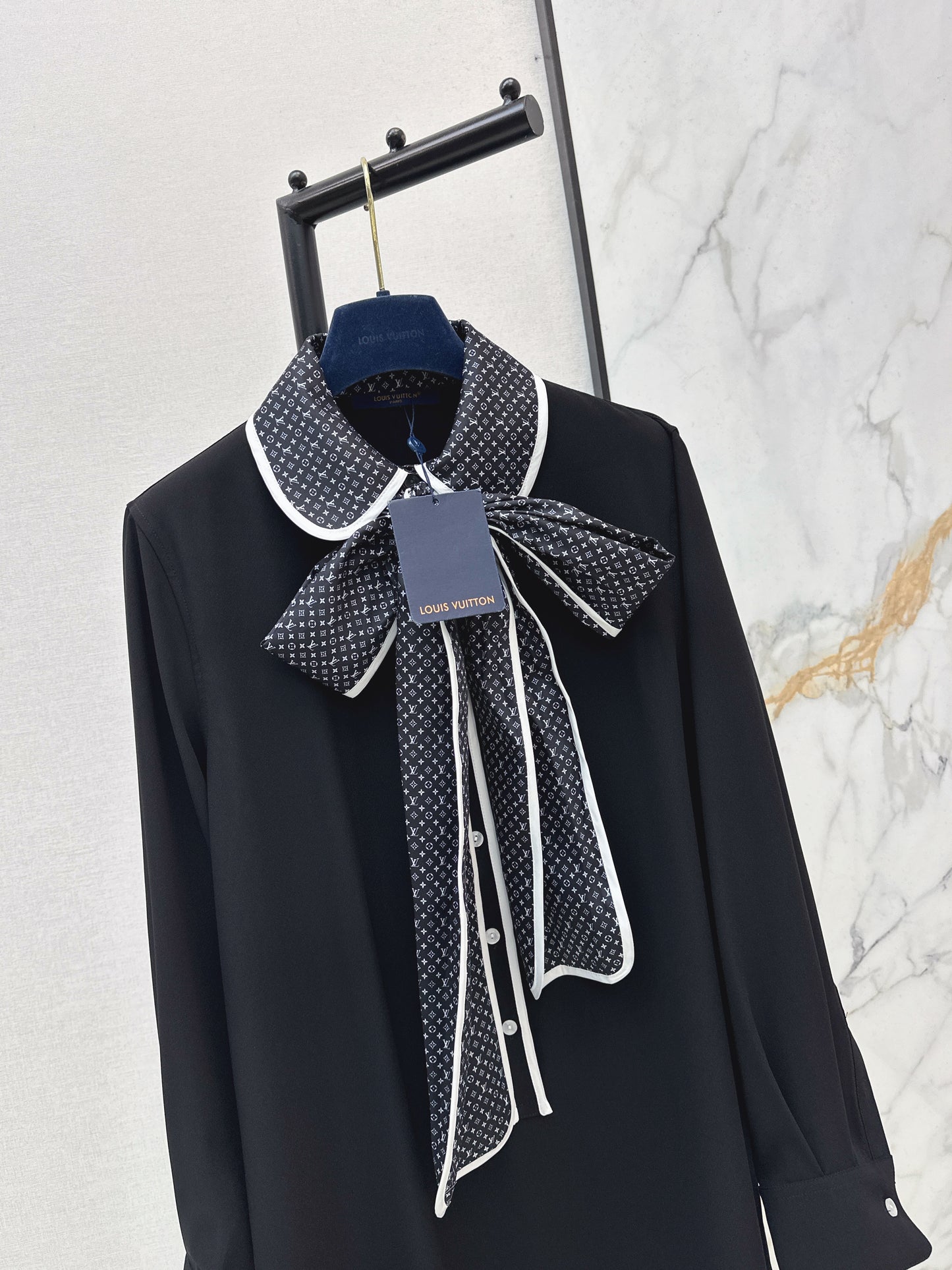 26ss Ribbon-embellished dress