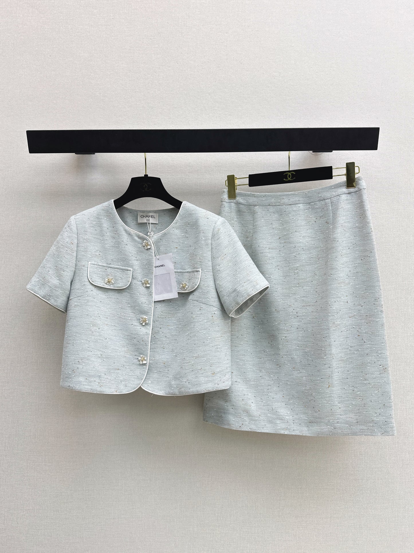 26ss Youthful-looking matching set