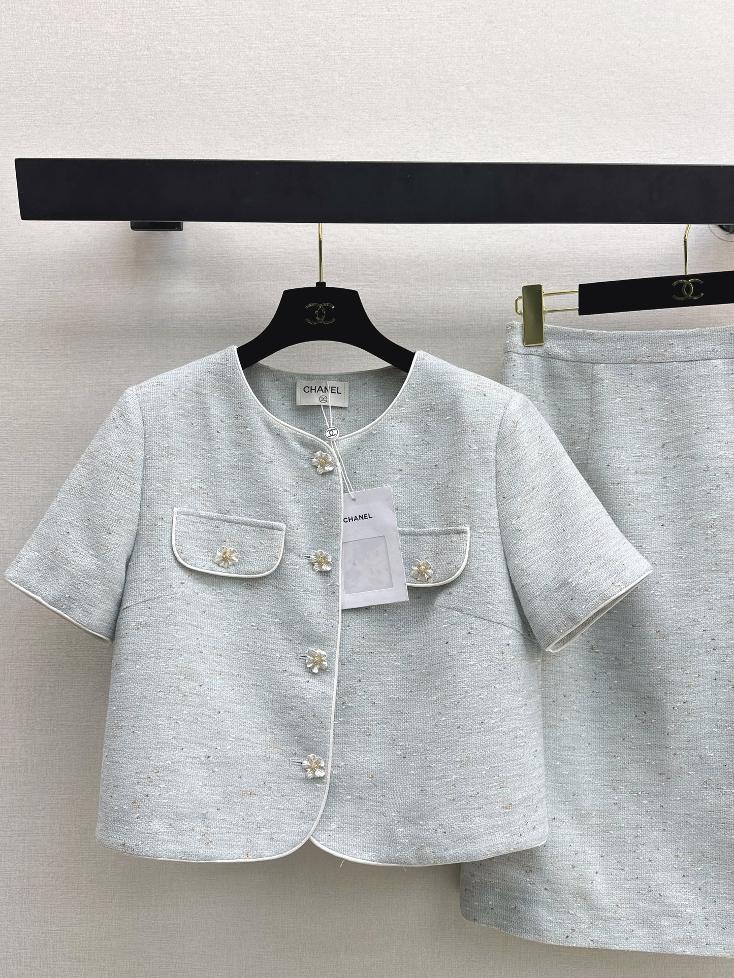 26ss Youthful-looking matching set