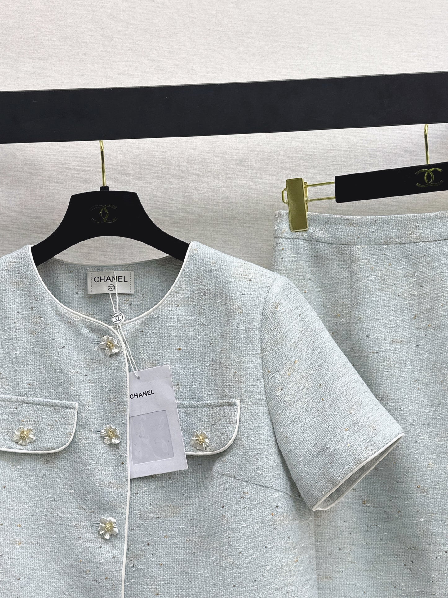 26ss Youthful-looking matching set
