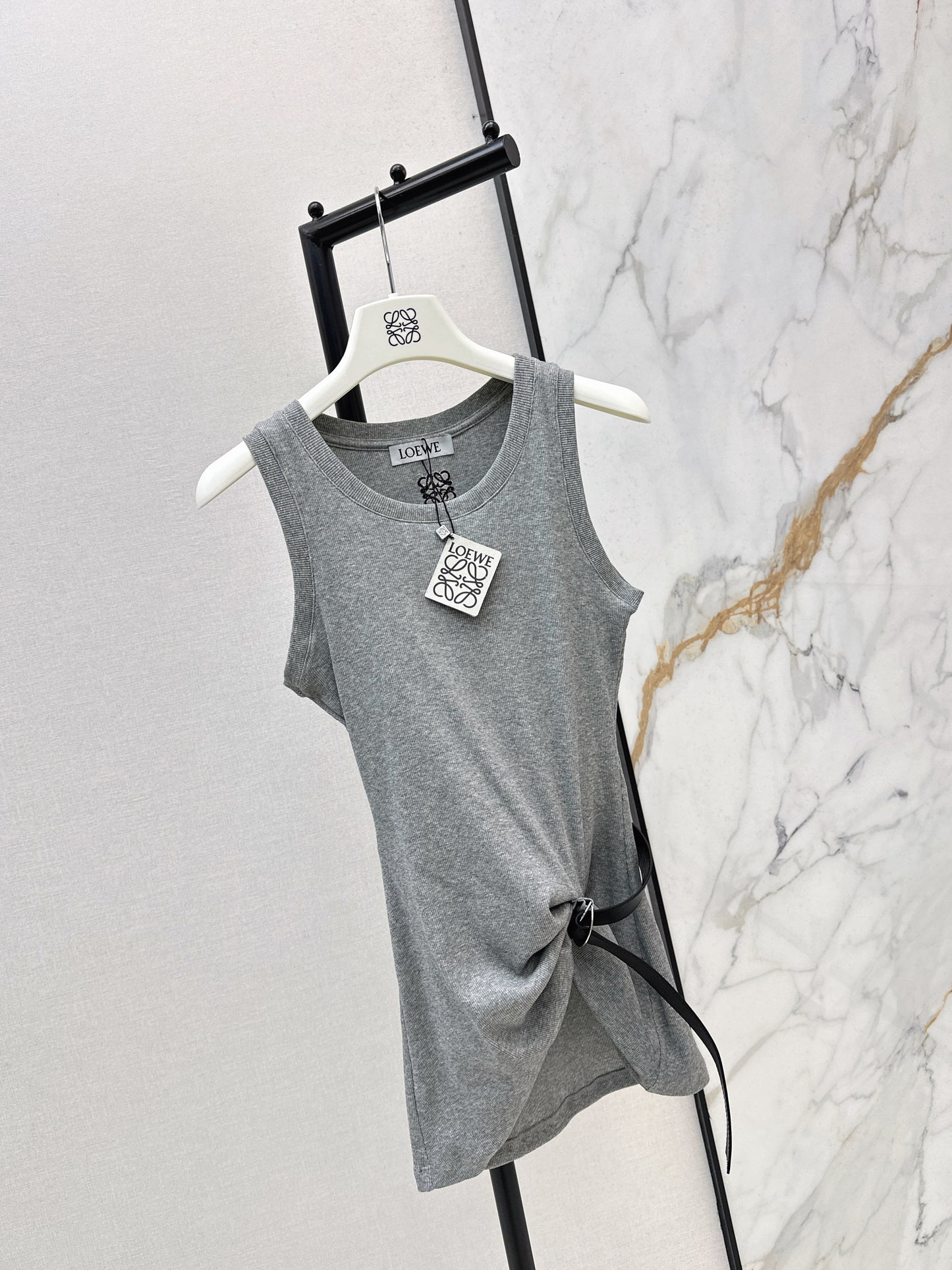 26ss Belt-embellished vest
