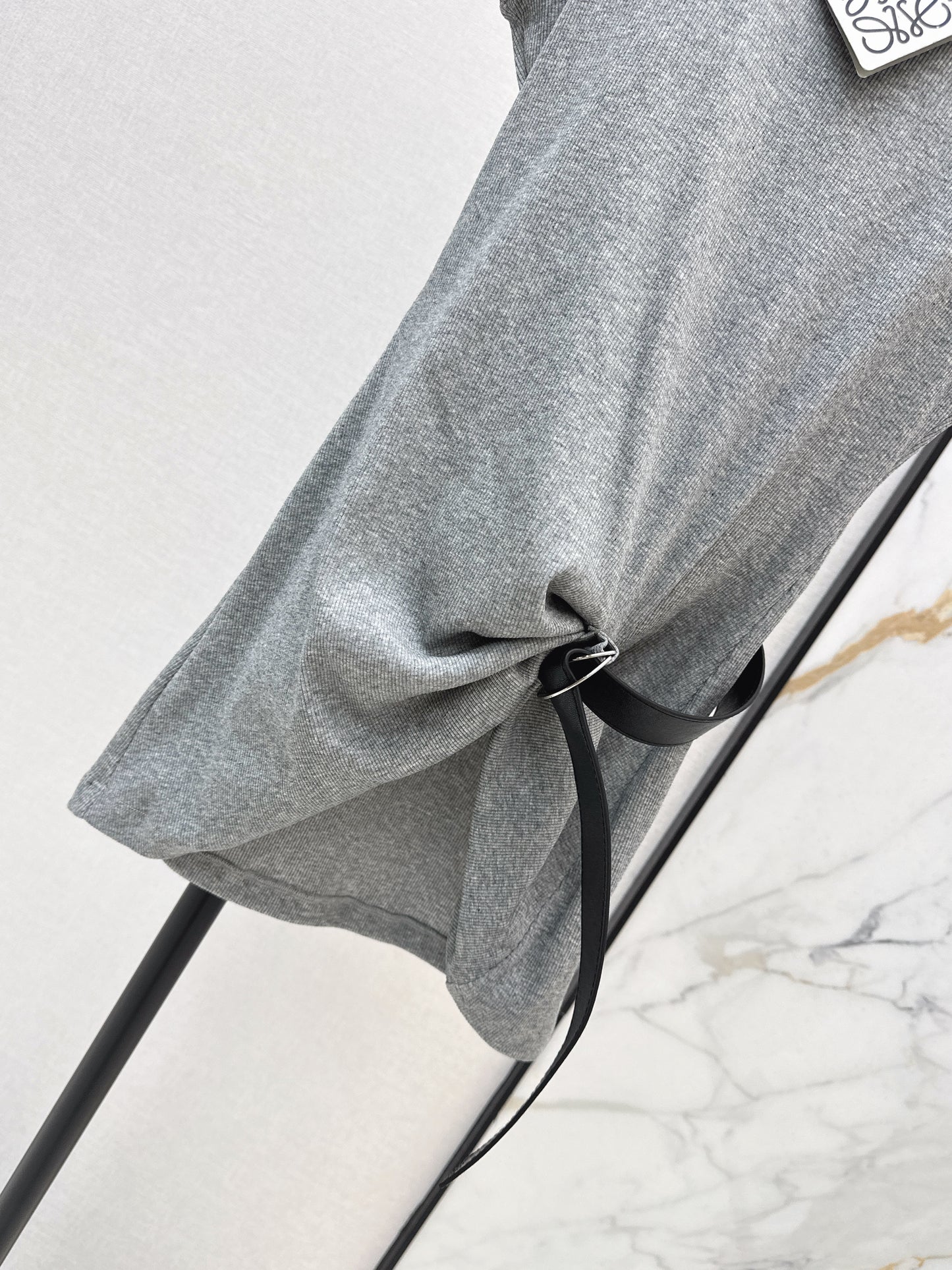 26ss Belt-embellished vest