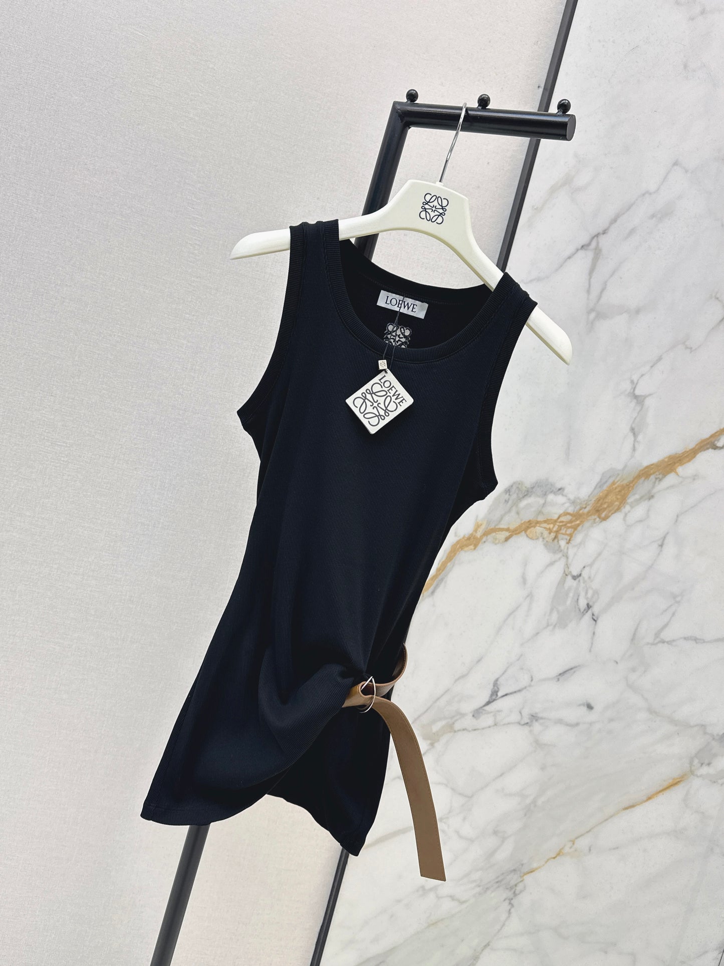 26ss Belt-embellished vest