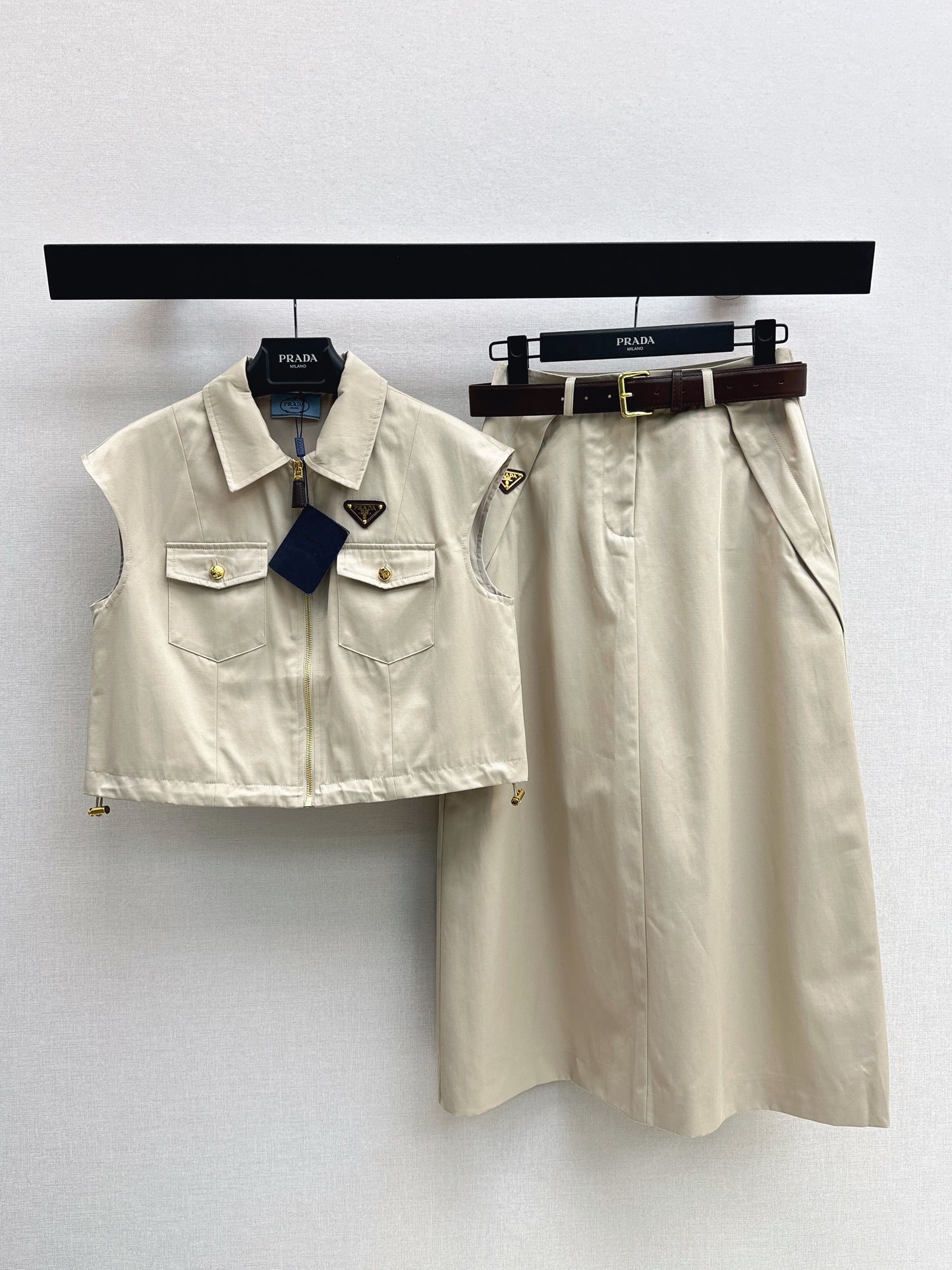26ss Chic and Stylish Suit