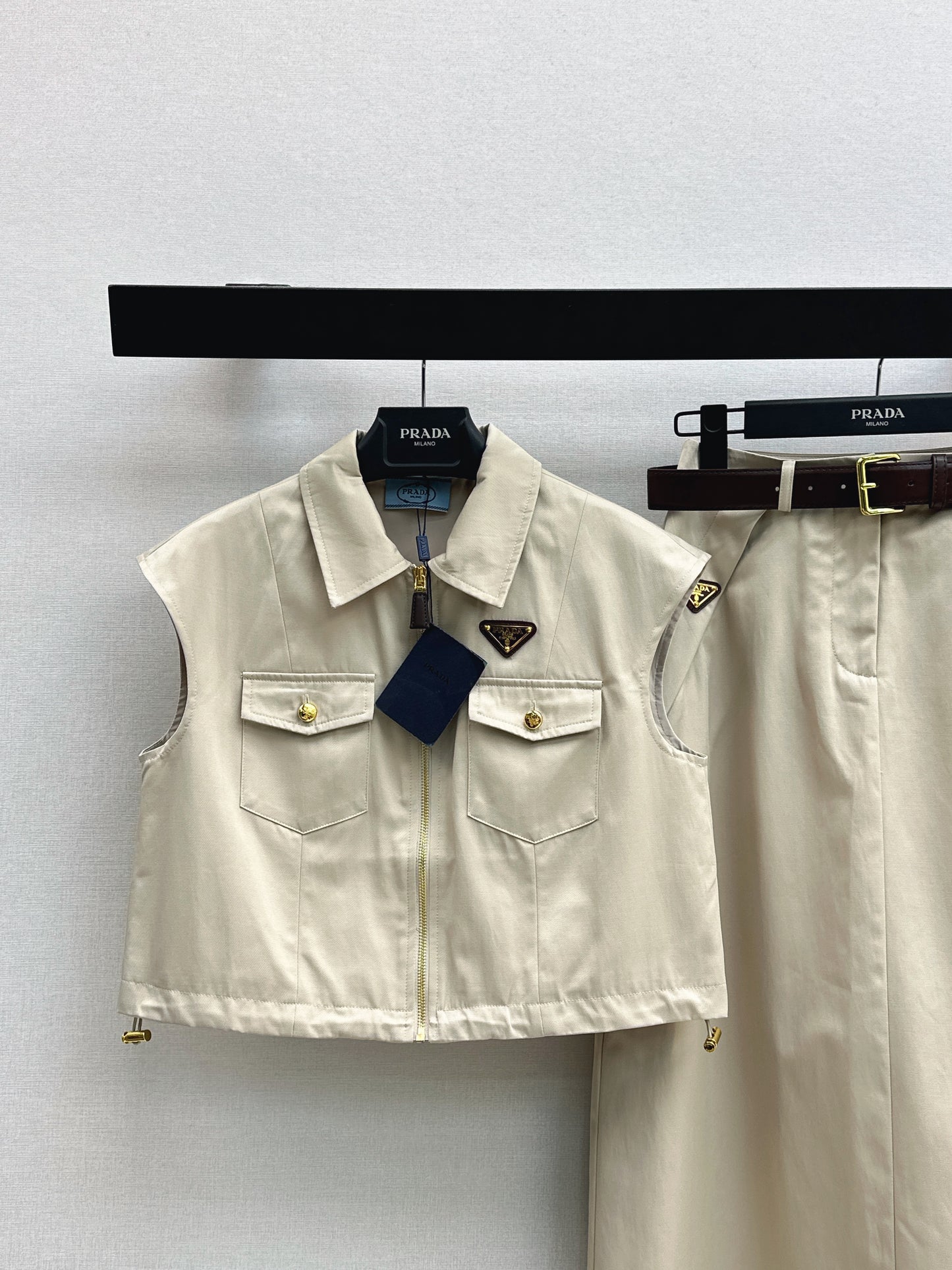 26ss Chic and Stylish Suit