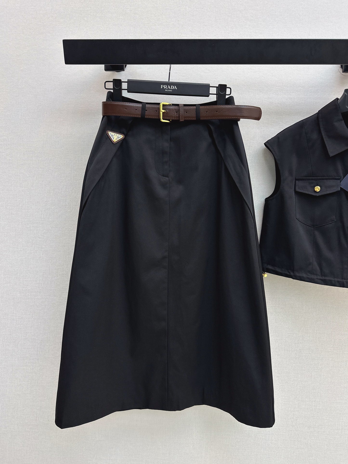 26ss Chic and Stylish Suit