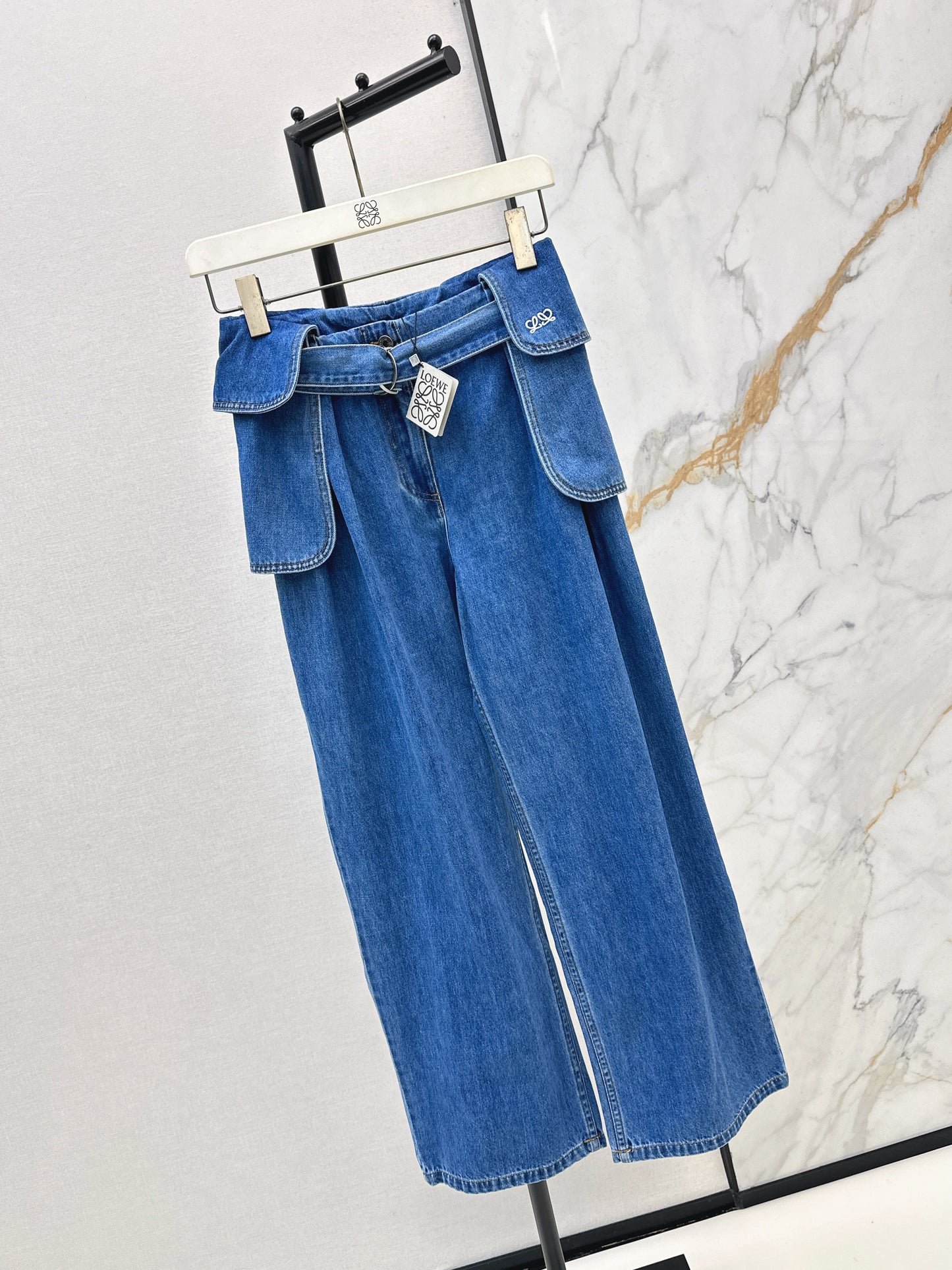 26ss Workwear-style tapered wide-leg jeans