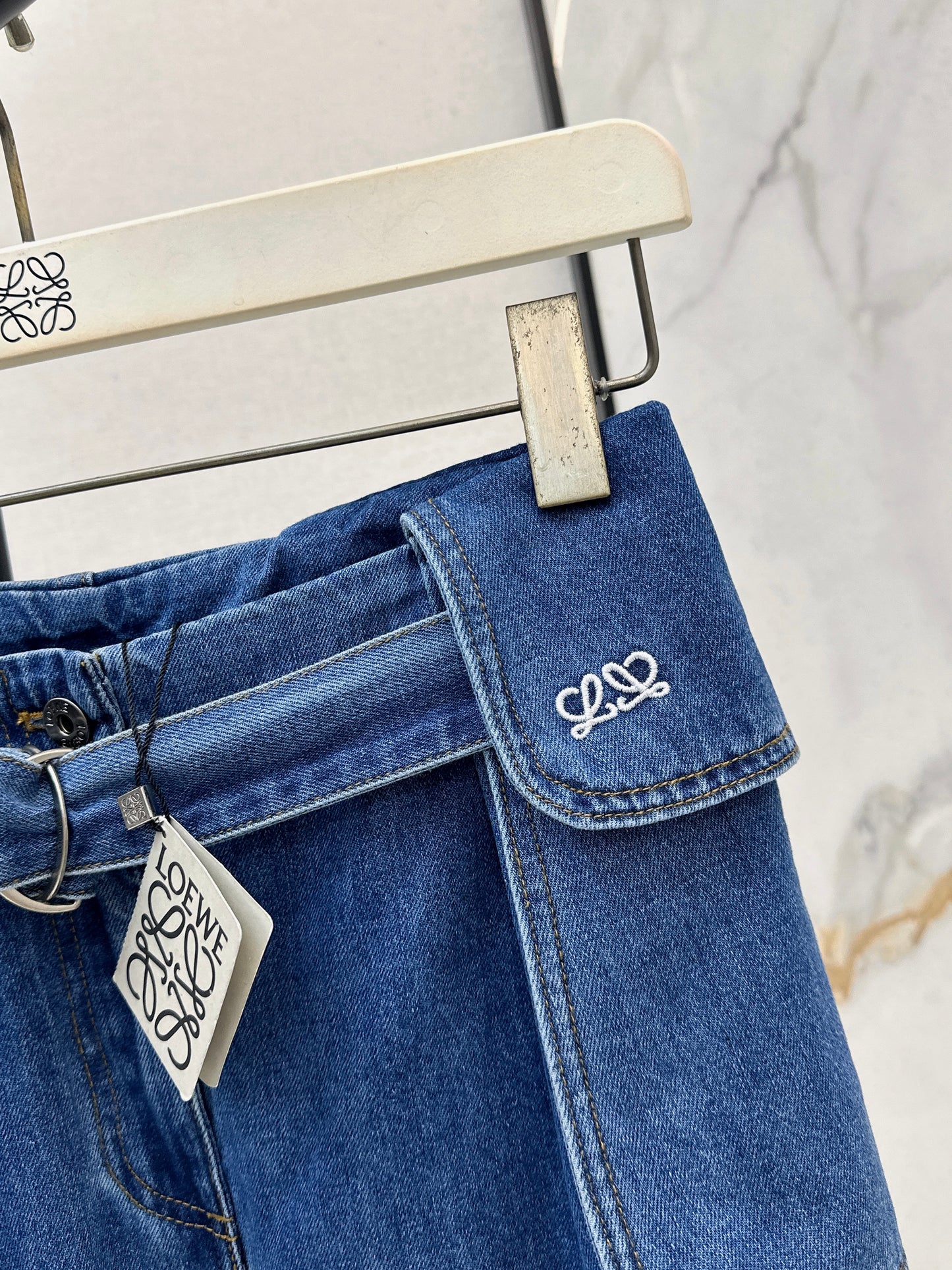 26ss Workwear-style tapered wide-leg jeans