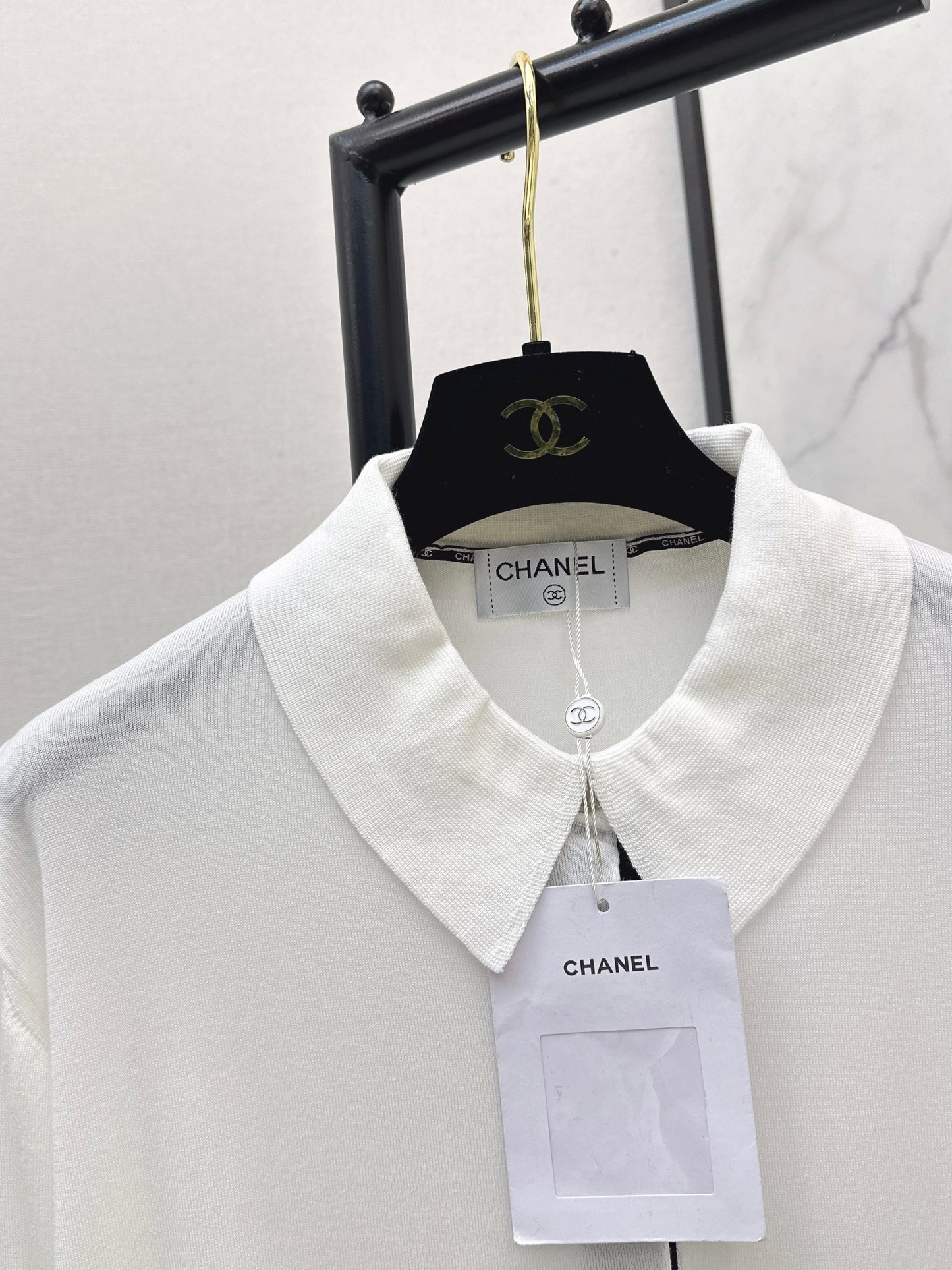 26ss Collared cardigan with placket design