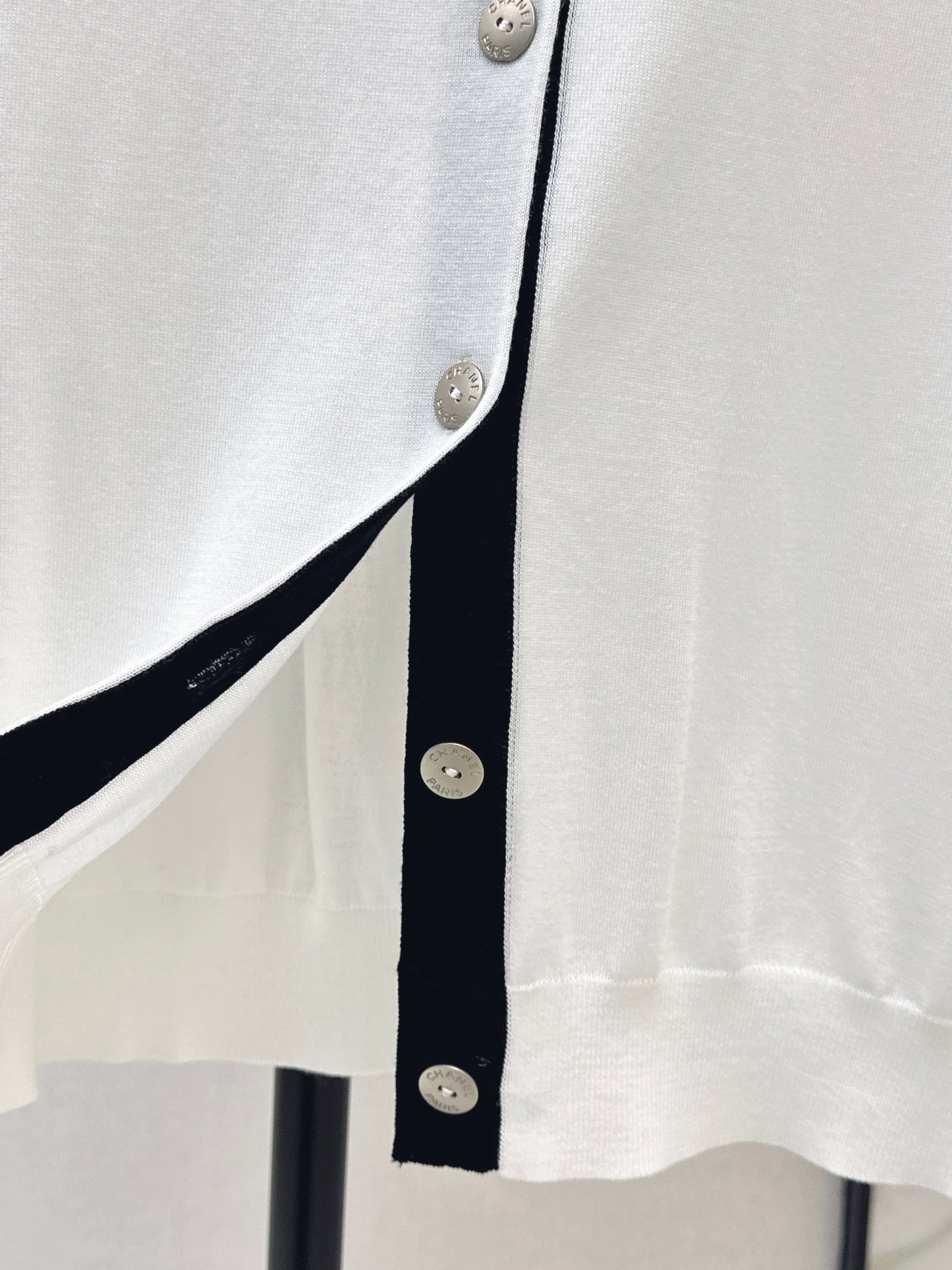 26ss Collared cardigan with placket design