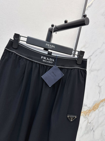26ss Slim-fit, slightly flared trousers
