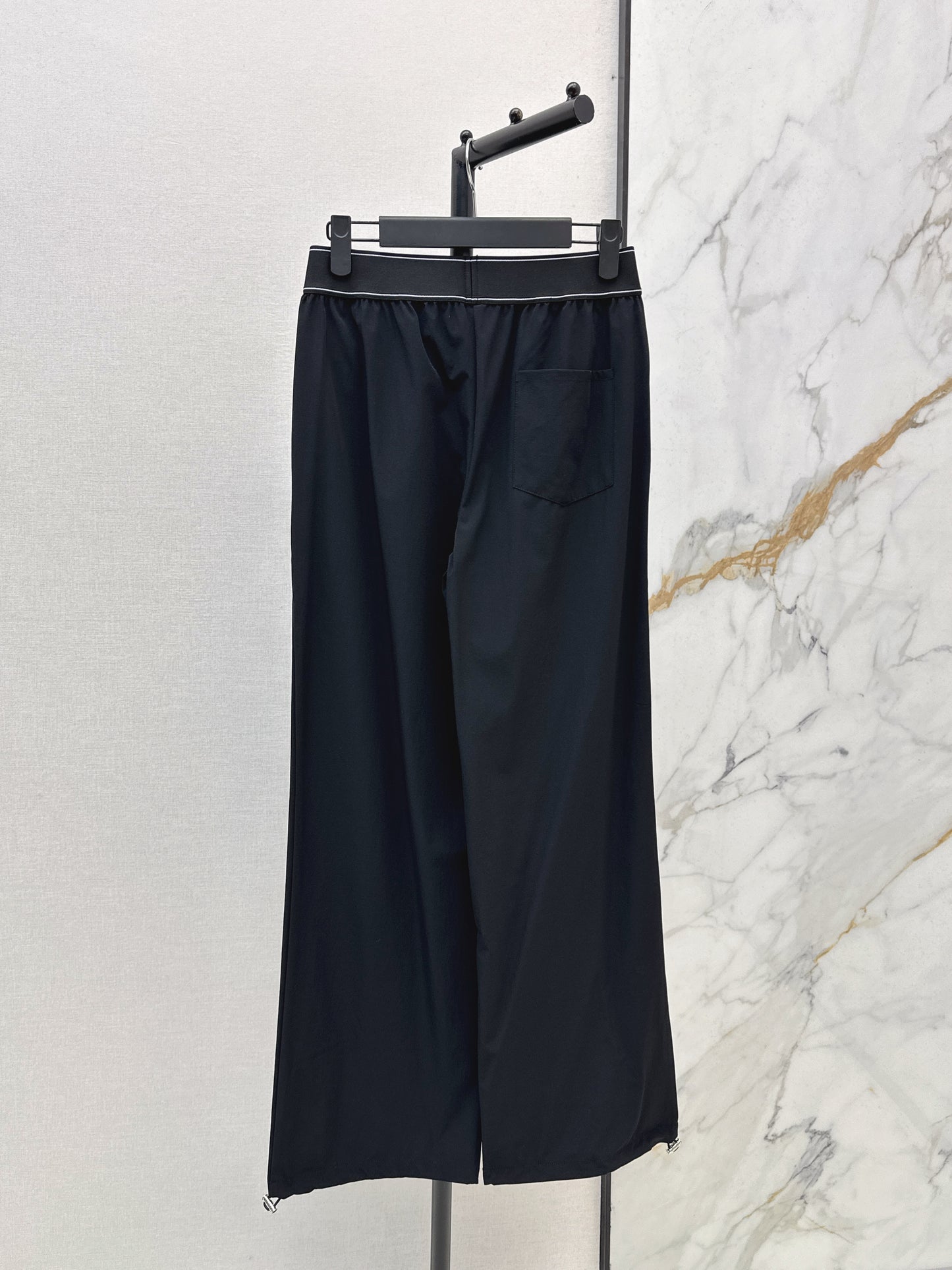 26ss Slim-fit, slightly flared trousers