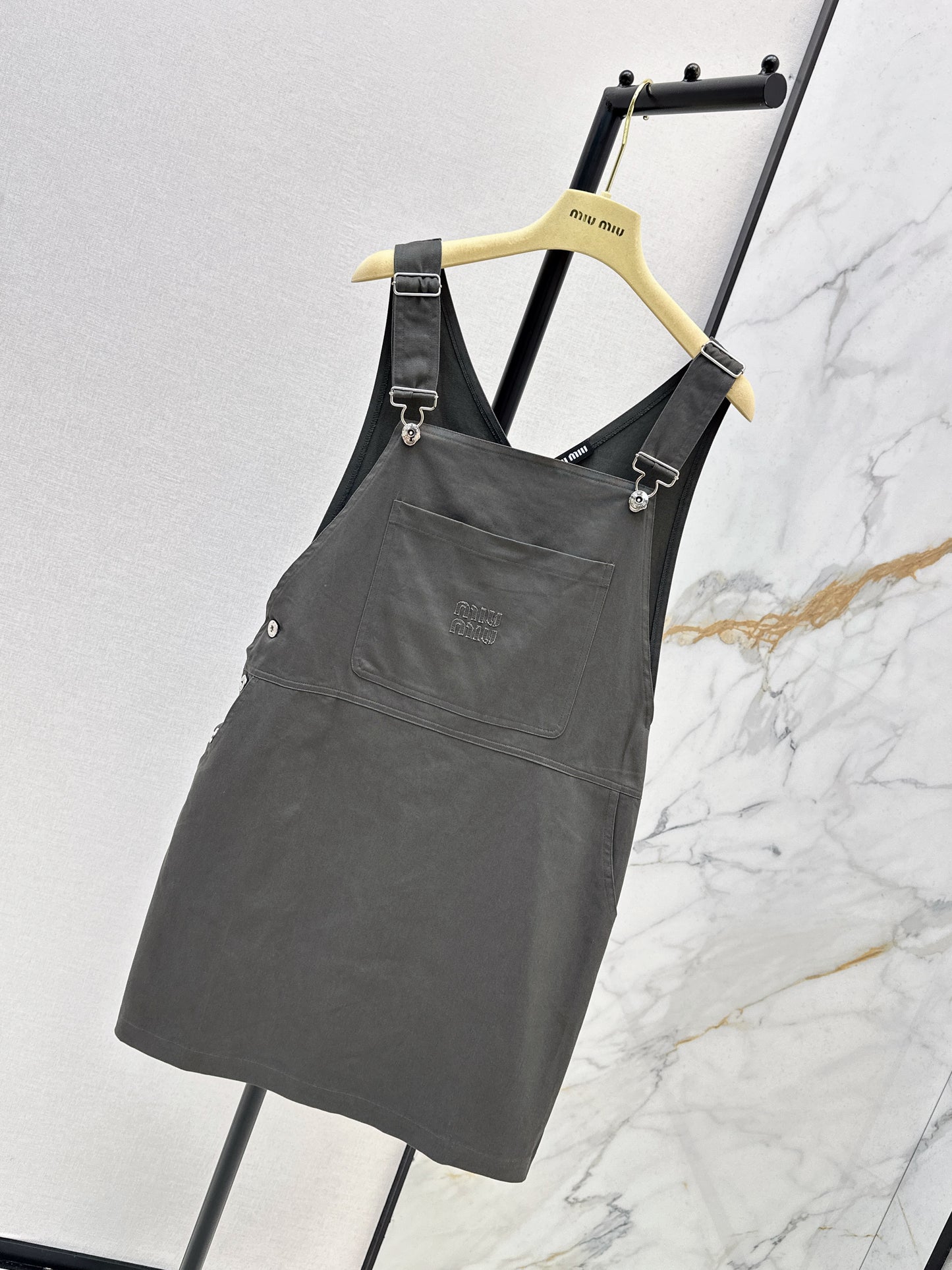 26ss Youthful overalls dress