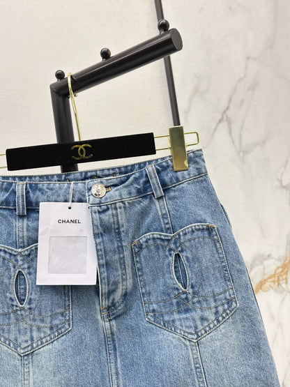 26ss Pocket-decorated midi skirt