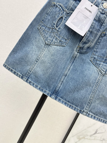 26ss Pocket-decorated midi skirt
