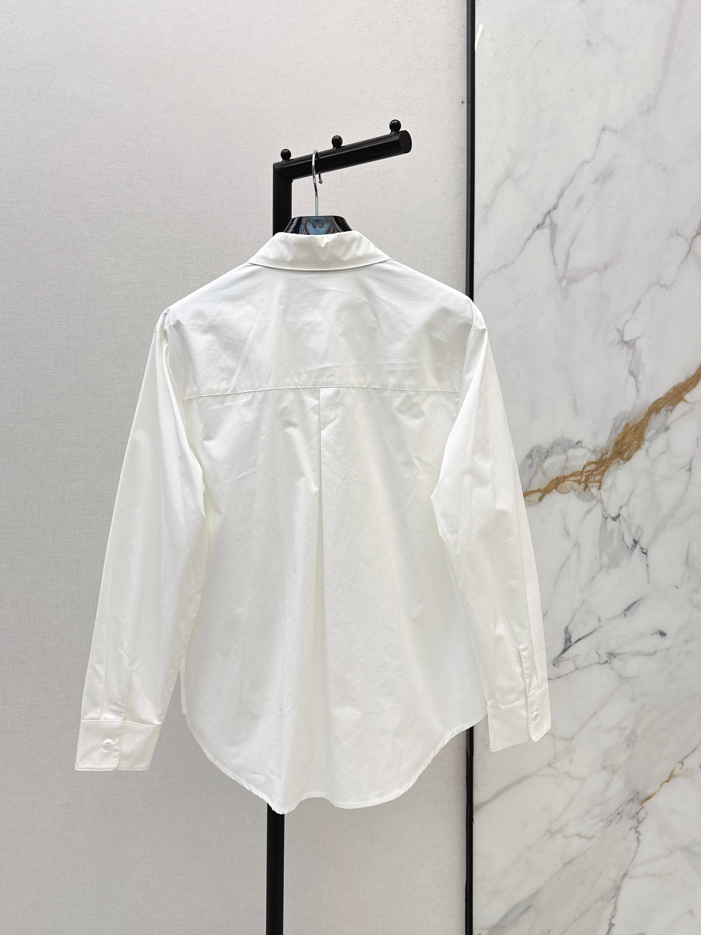 26ss Horse-drawn carriage embroidered shirt