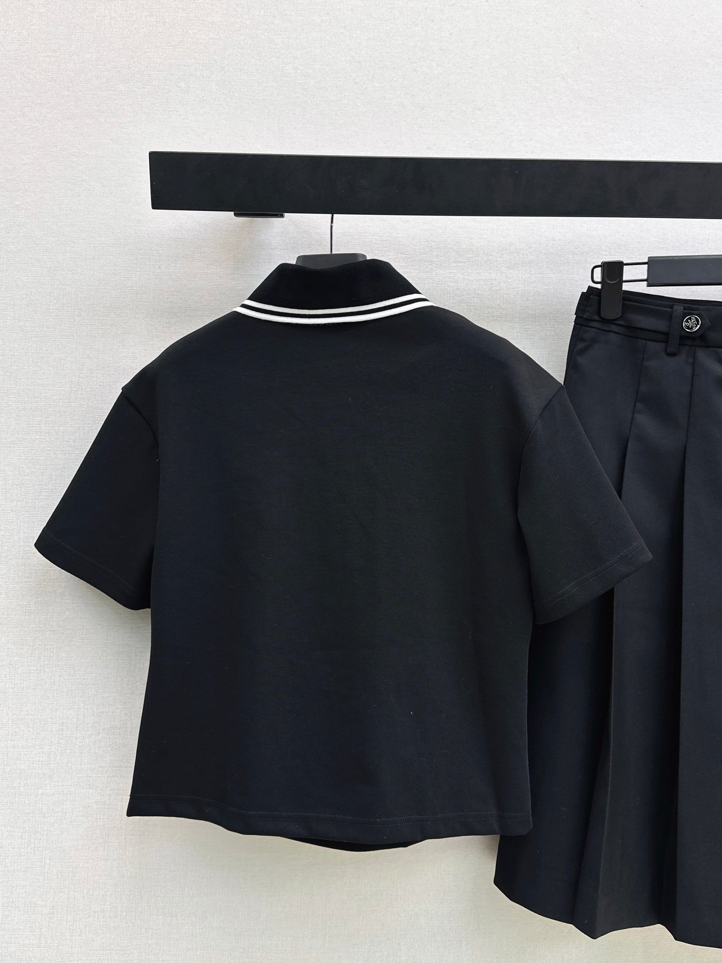 26ss Youthful polo shirt + pleated skirt