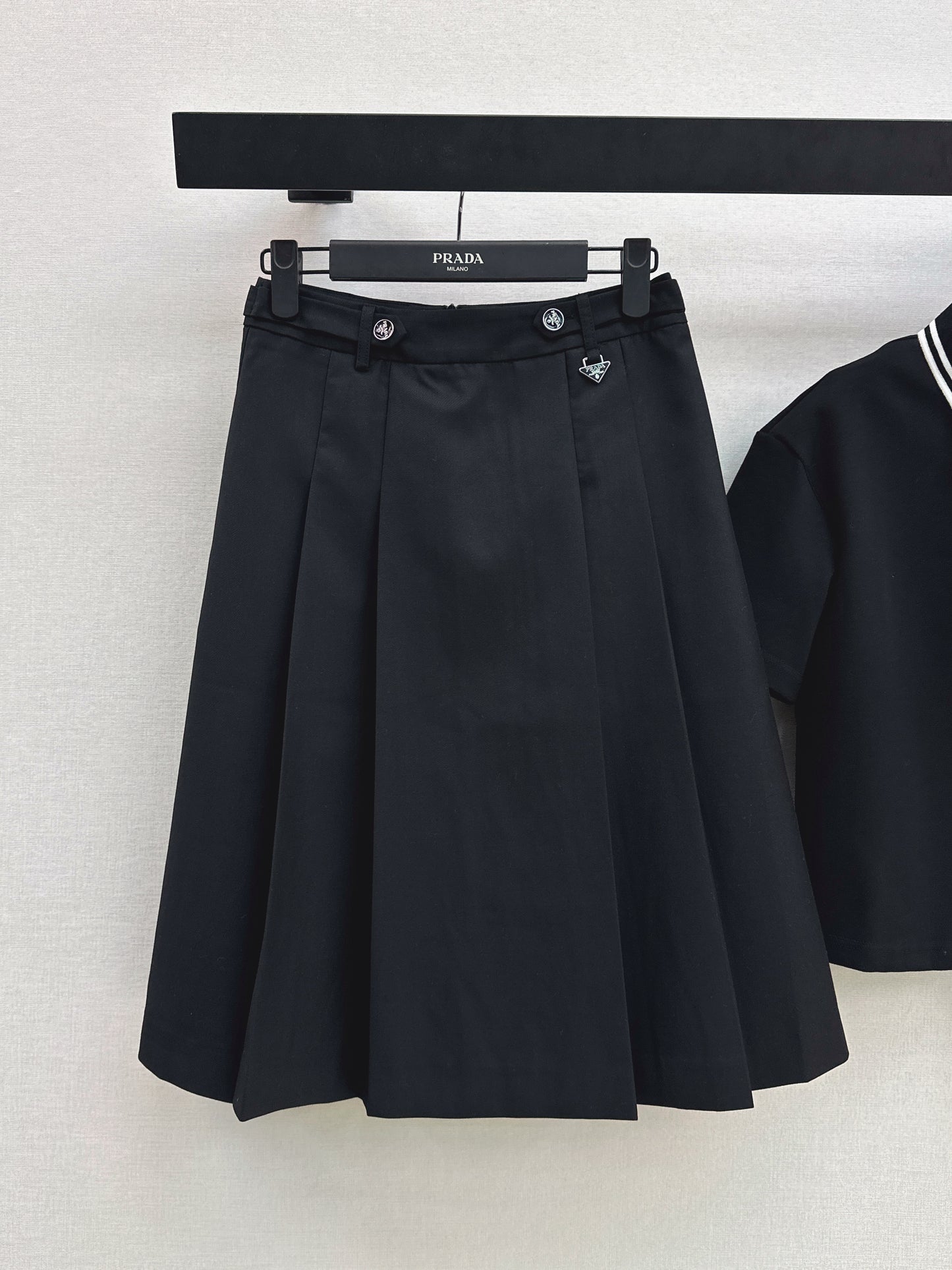 26ss Youthful polo shirt + pleated skirt