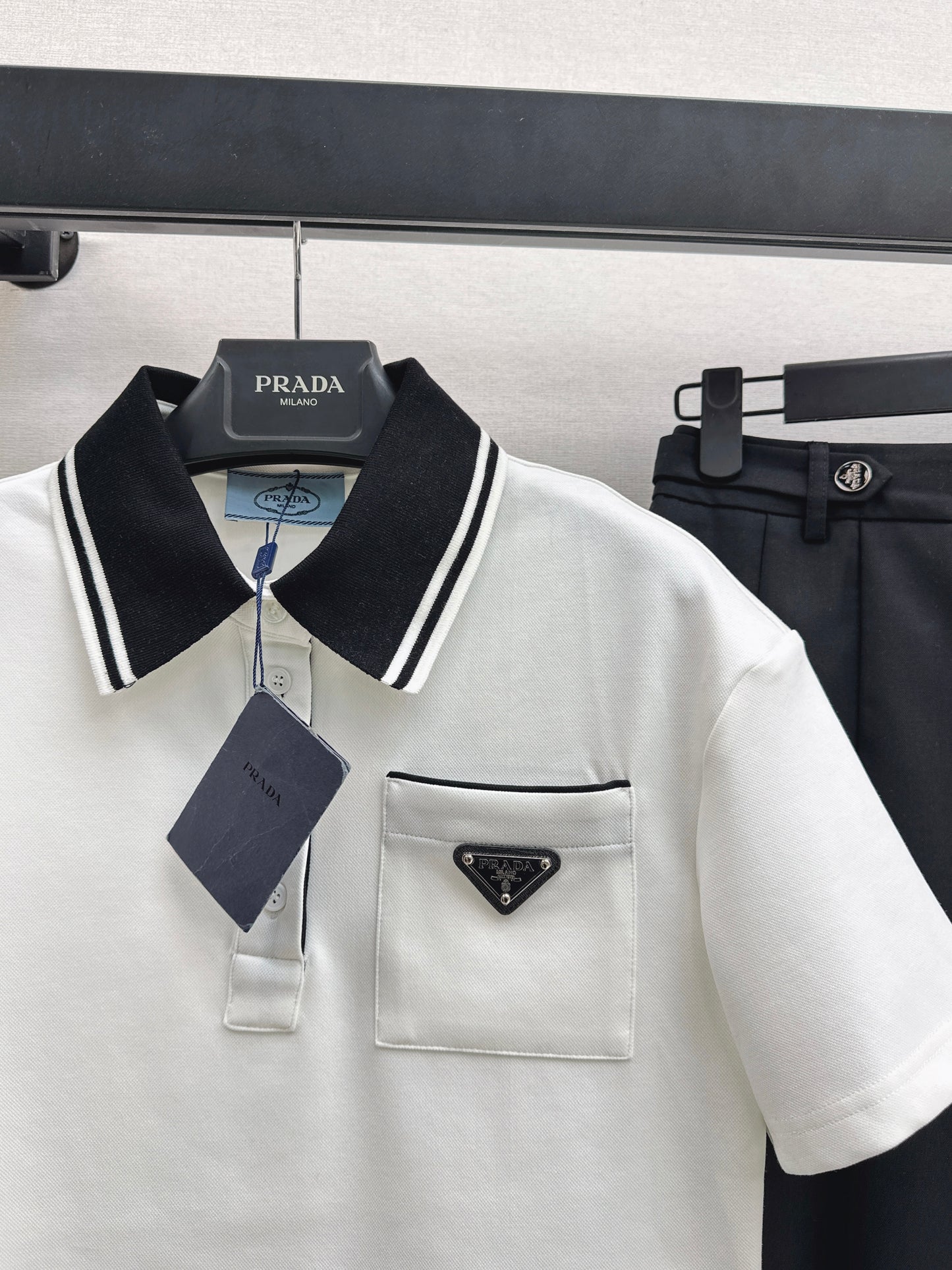 26ss Youthful polo shirt + pleated skirt