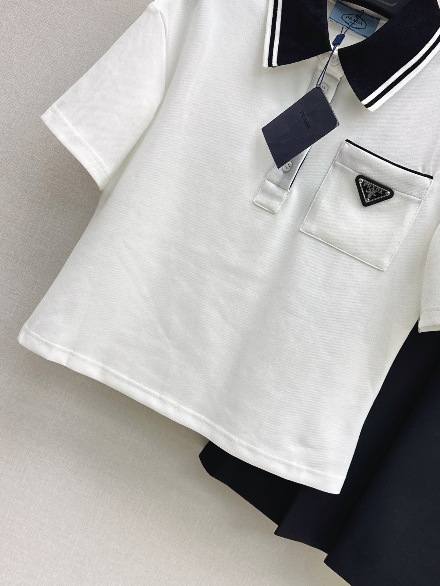 26ss Youthful polo shirt + pleated skirt