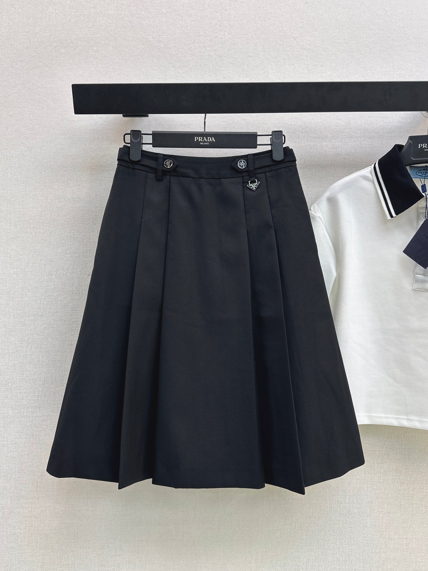 26ss Youthful polo shirt + pleated skirt