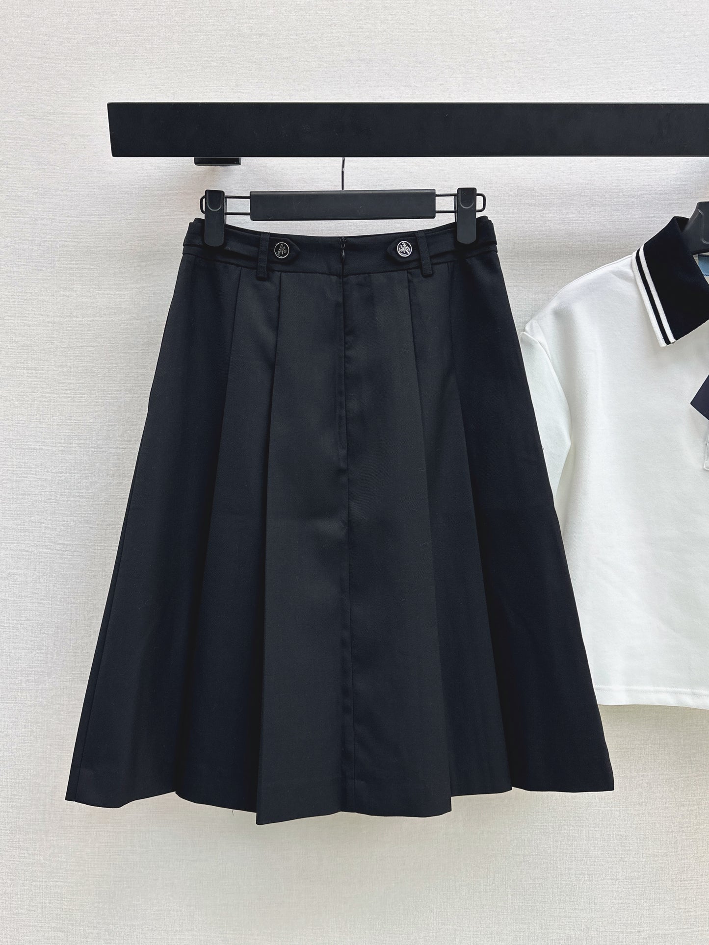 26ss Youthful polo shirt + pleated skirt